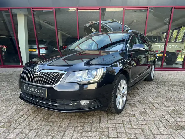 Skoda Superb Combi 2.0 TDI Elegance Business | Leder | Pano | T