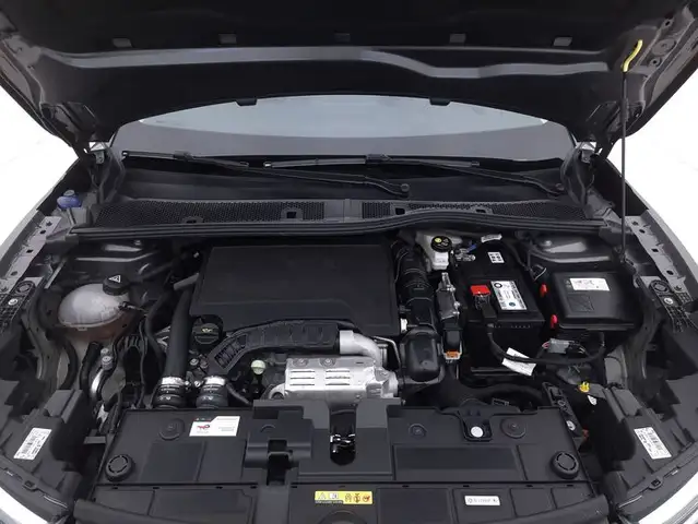 Citroen C4 view 13