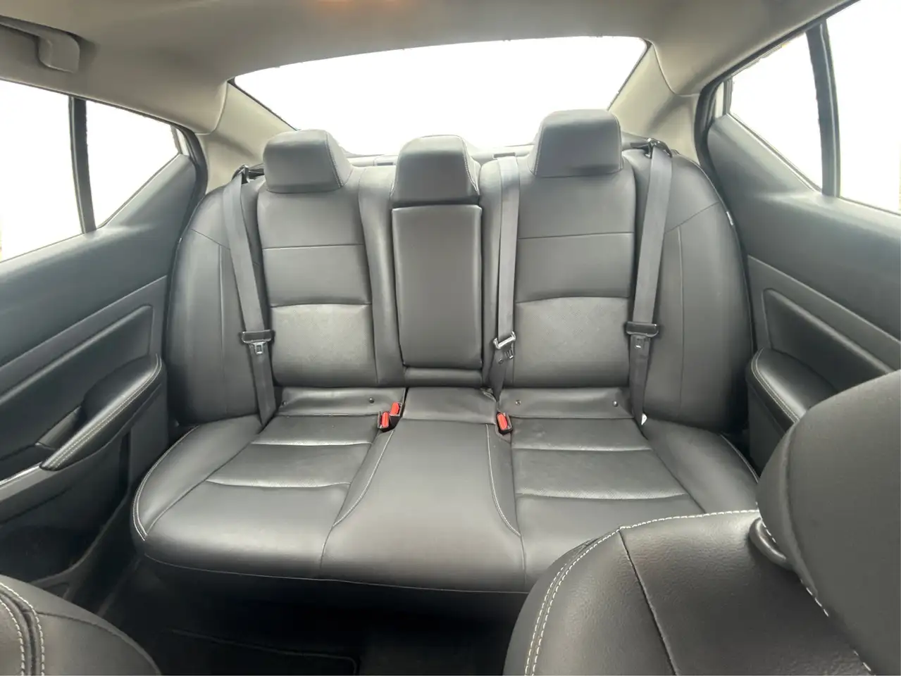 Nissan Altima снимка Nissan Altima