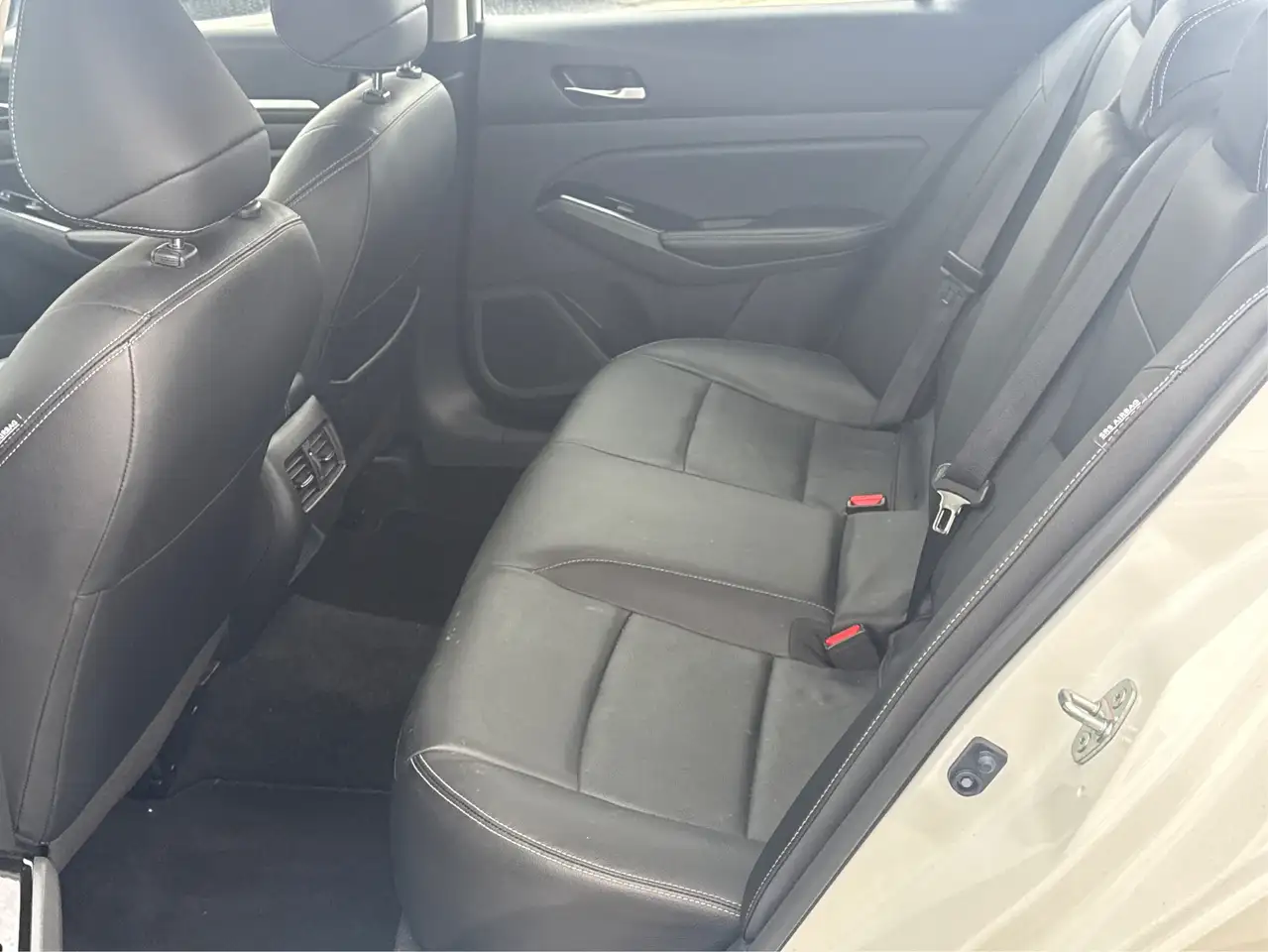 Nissan Altima снимка Nissan Altima