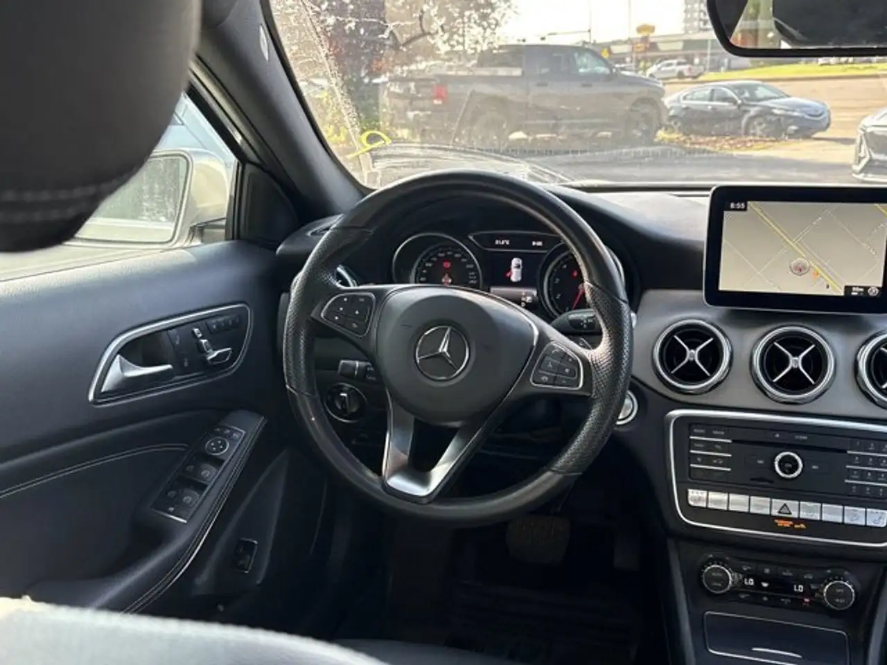 Mercedes-Benz GLA photo Mercedes-Benz GLA