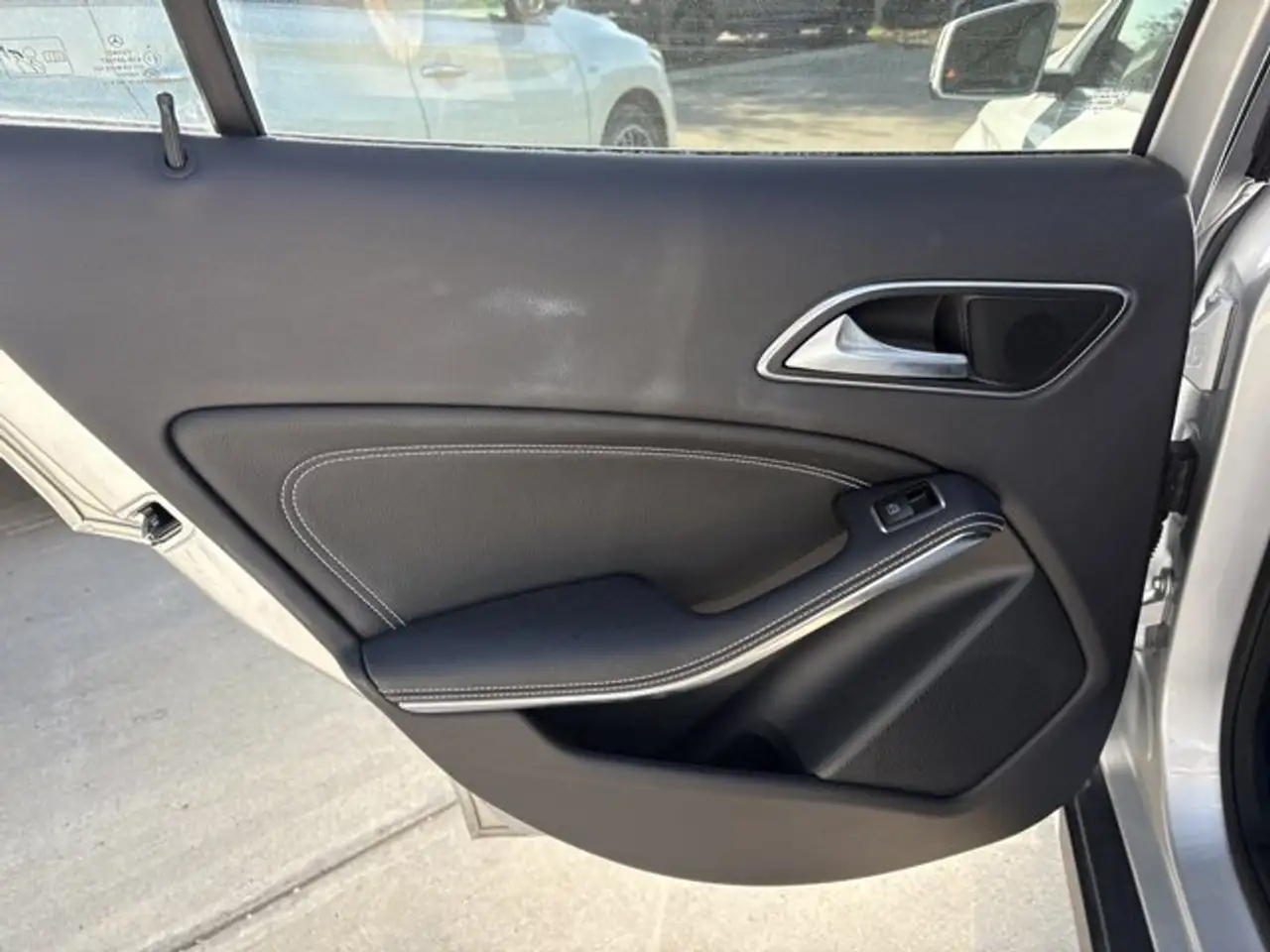 Mercedes-Benz GLA photo Mercedes-Benz GLA