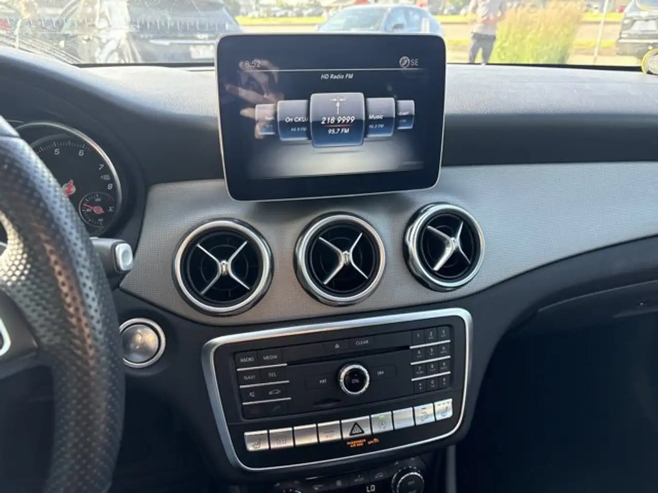 Mercedes-Benz GLA photo Mercedes-Benz GLA