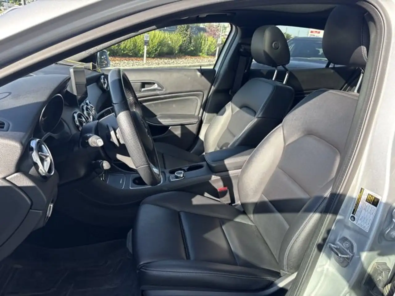 Mercedes-Benz GLA photo Mercedes-Benz GLA