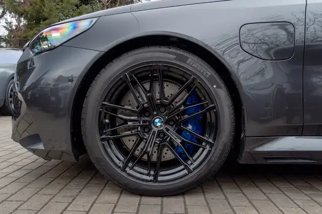 BMW M5 view 9