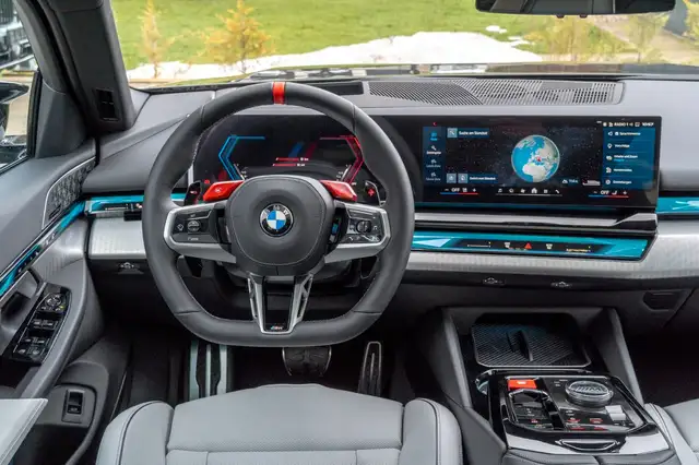 BMW M5 view 13