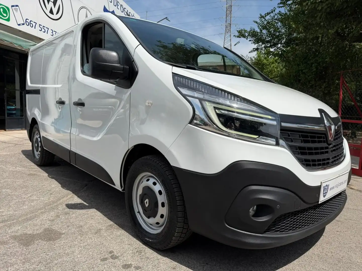 Renault Trafic Furgón 29 L1H1 Energy BluedCi 88kW Blanco - 2