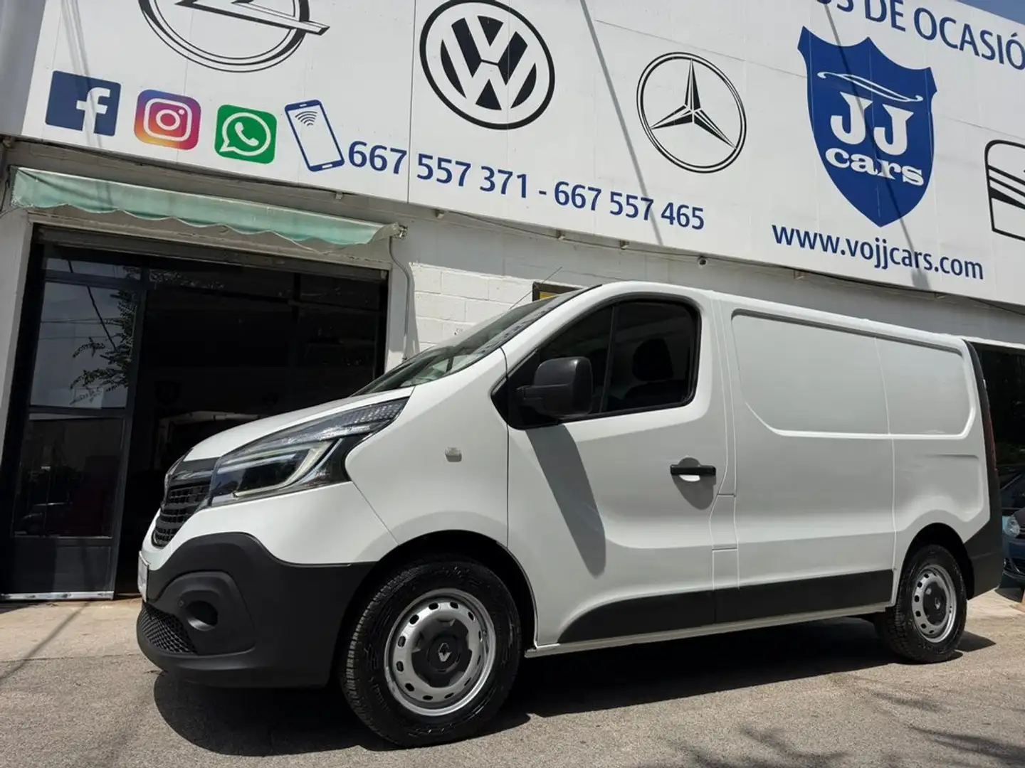 Renault Trafic Furgón 29 L1H1 Energy BluedCi 88kW Blanco - 1