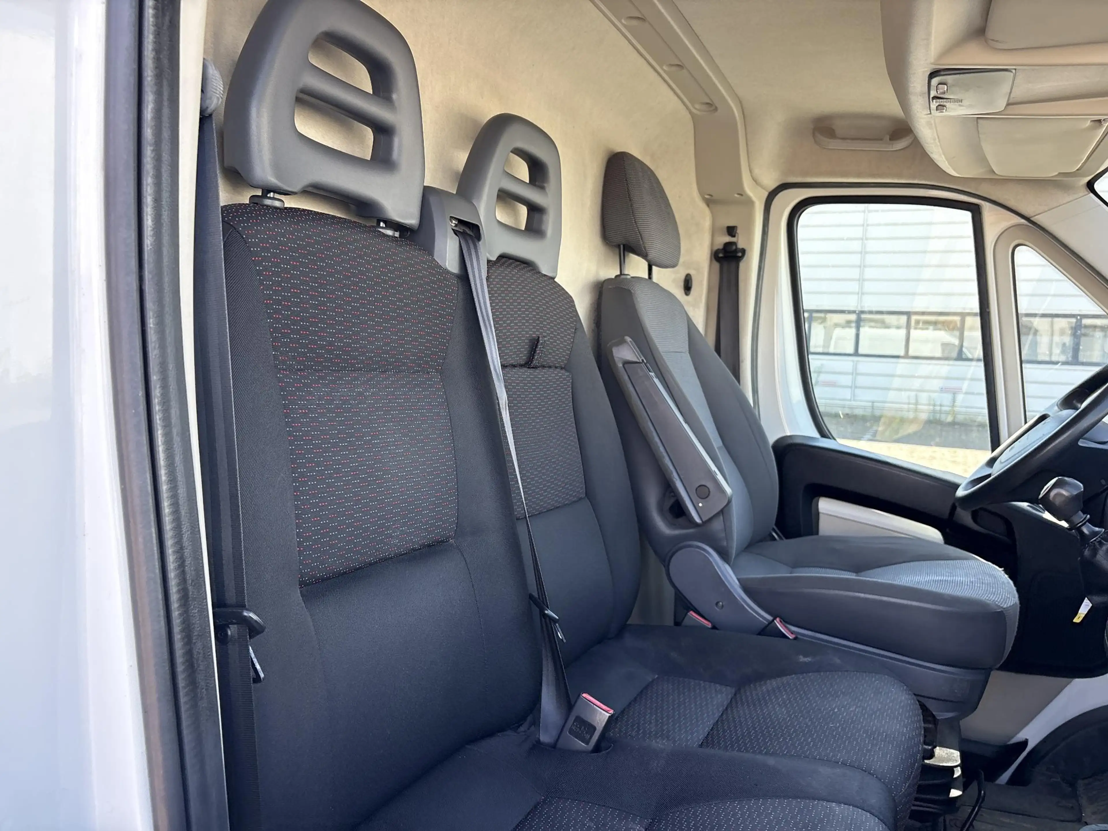 Peugeot Boxer 335 2.0 BlueHDI L3H2 Pro Euro 6 | € 4.950,- NETTO! — photo 4