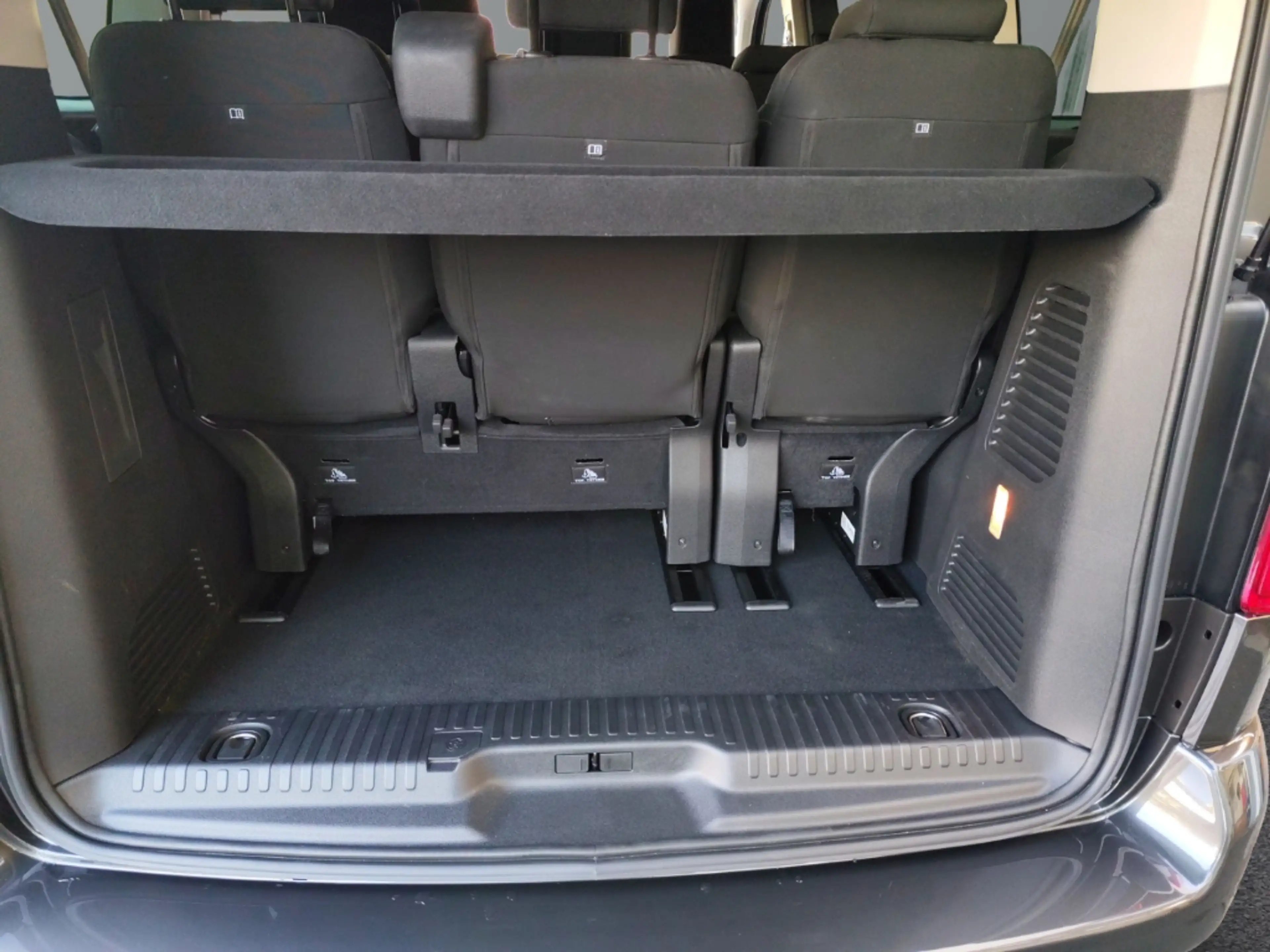 Opel Zafira M Edition 2.2 Diesel 180PS AT8 AHK Keyless Rückfah — photo 13