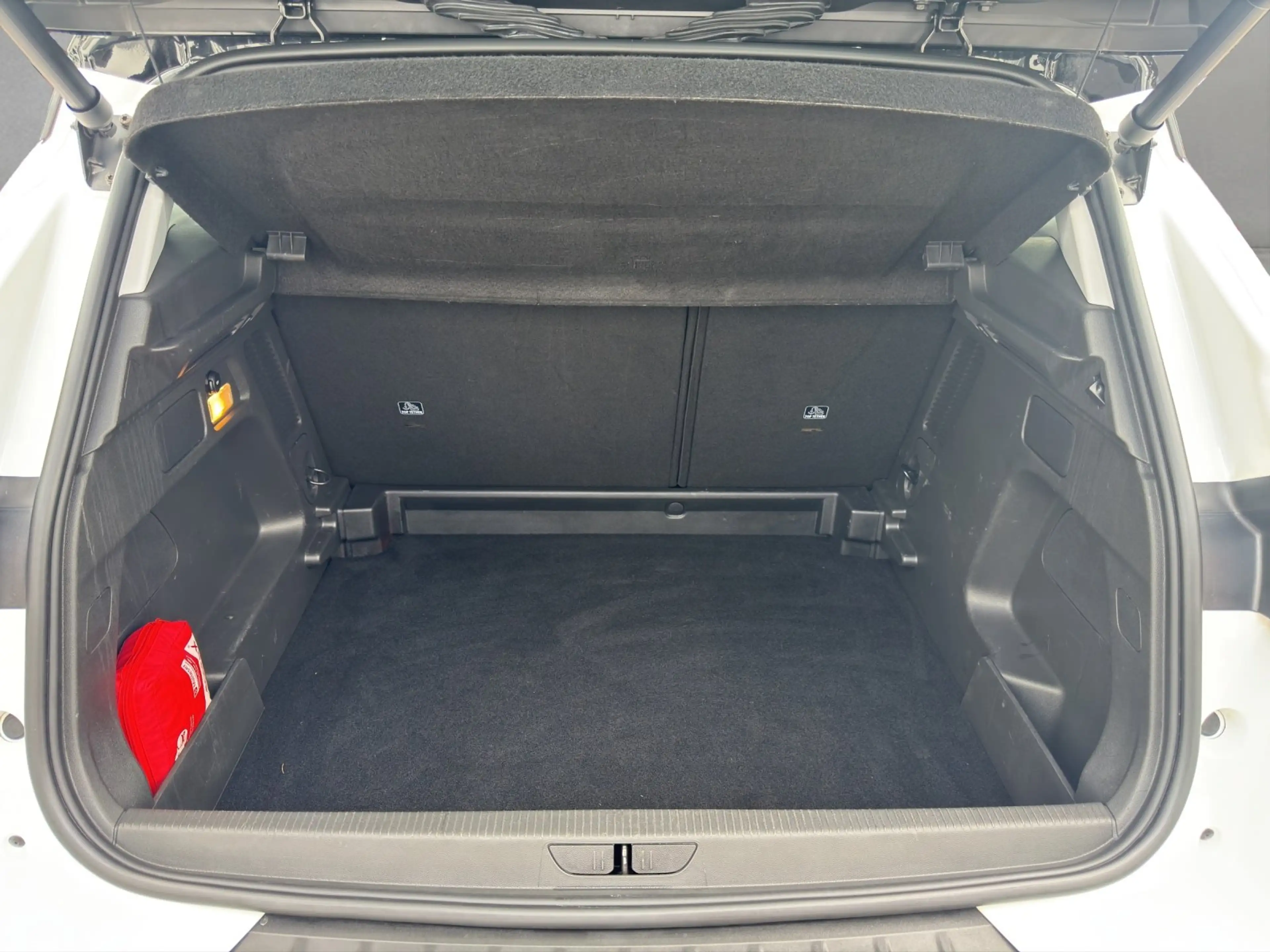 Opel Grandland X 1.2 Elegance Aut./LED/360°/TEMPO/SHZ — photo 7