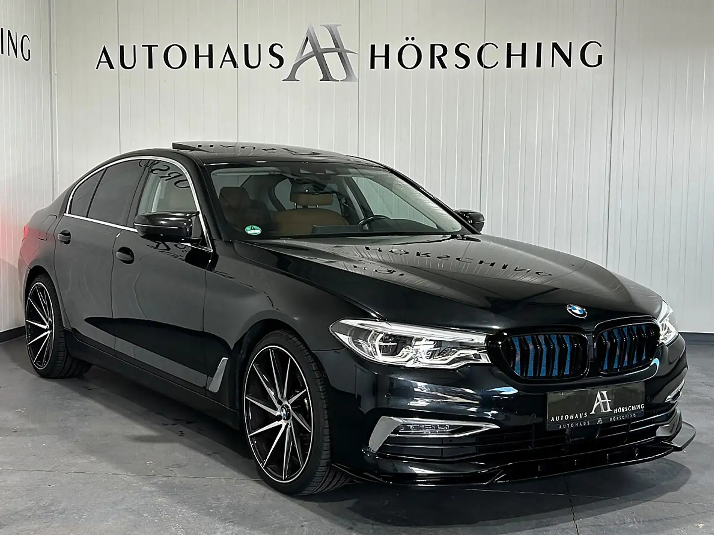 BMW 540 i Aut.//SCHIEBEDACH//AMBIENTE//HEAD-UP//MEMORY// Schwarz - 1