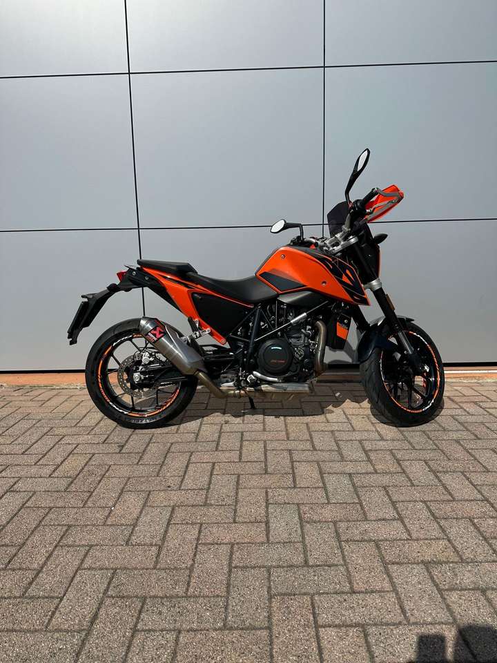 KTM 690 Duke
