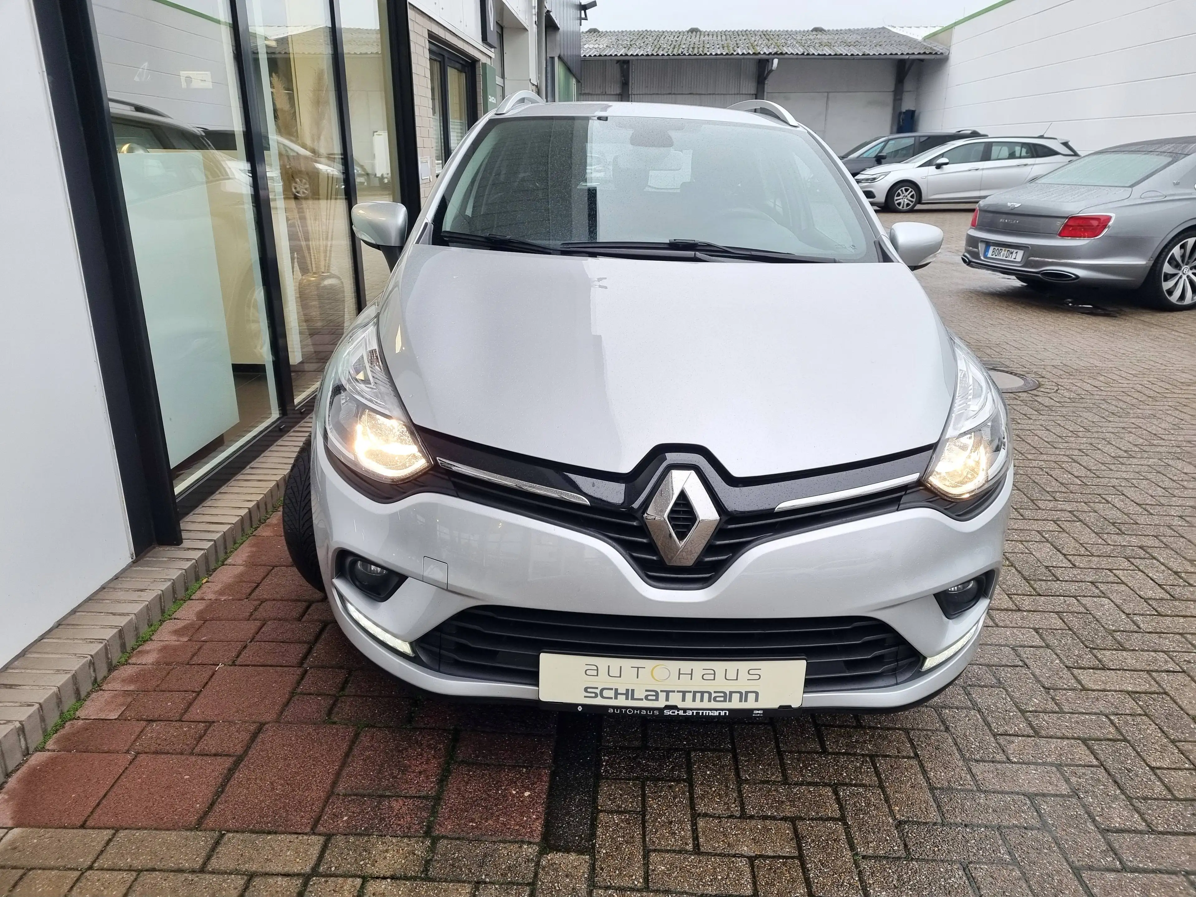 Renault Clio Grandtour TCe 90 Business Edition *Navi *Garantie — photo 2