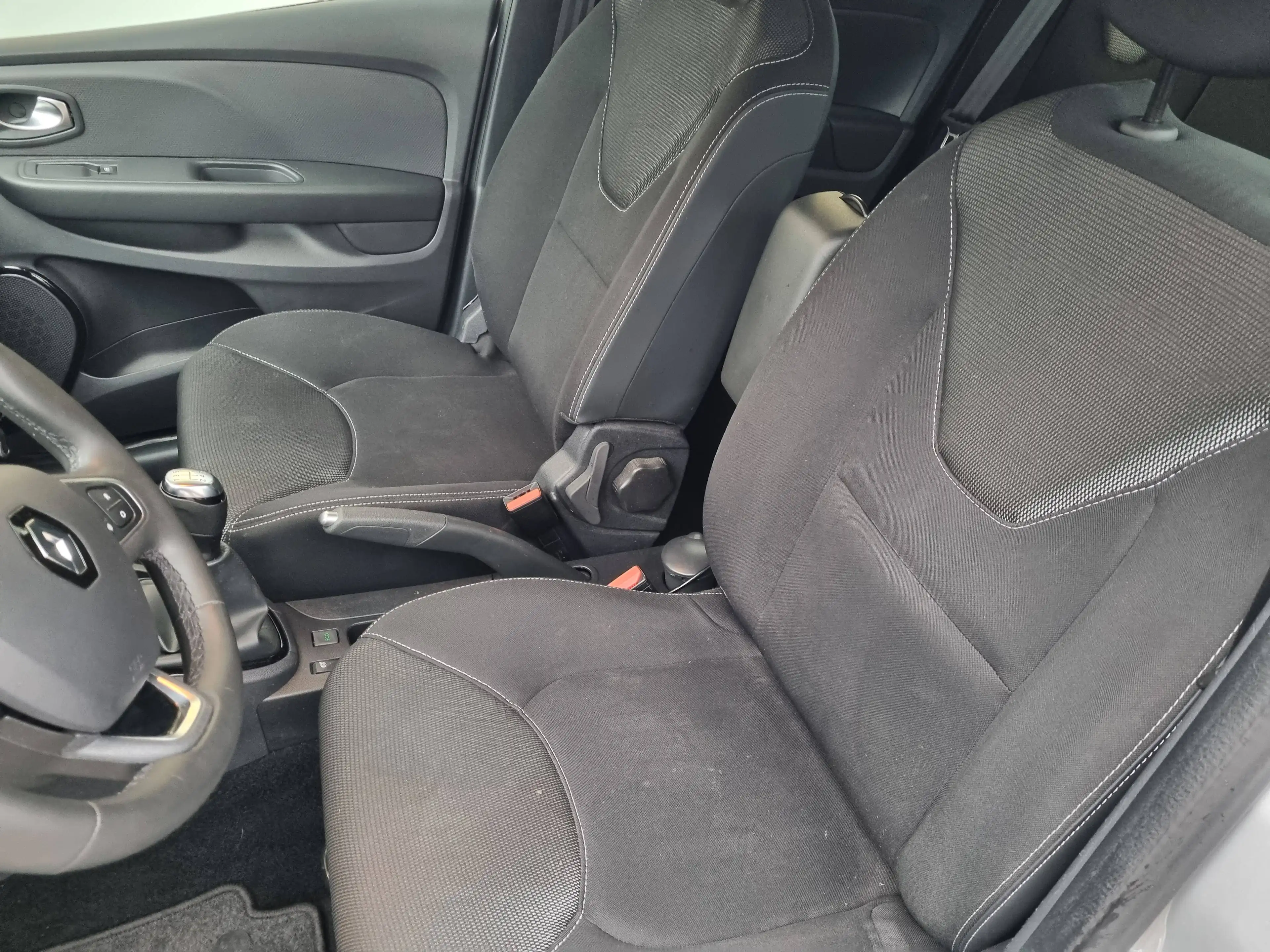 Renault Clio Grandtour TCe 90 Business Edition *Navi *Garantie — photo 15