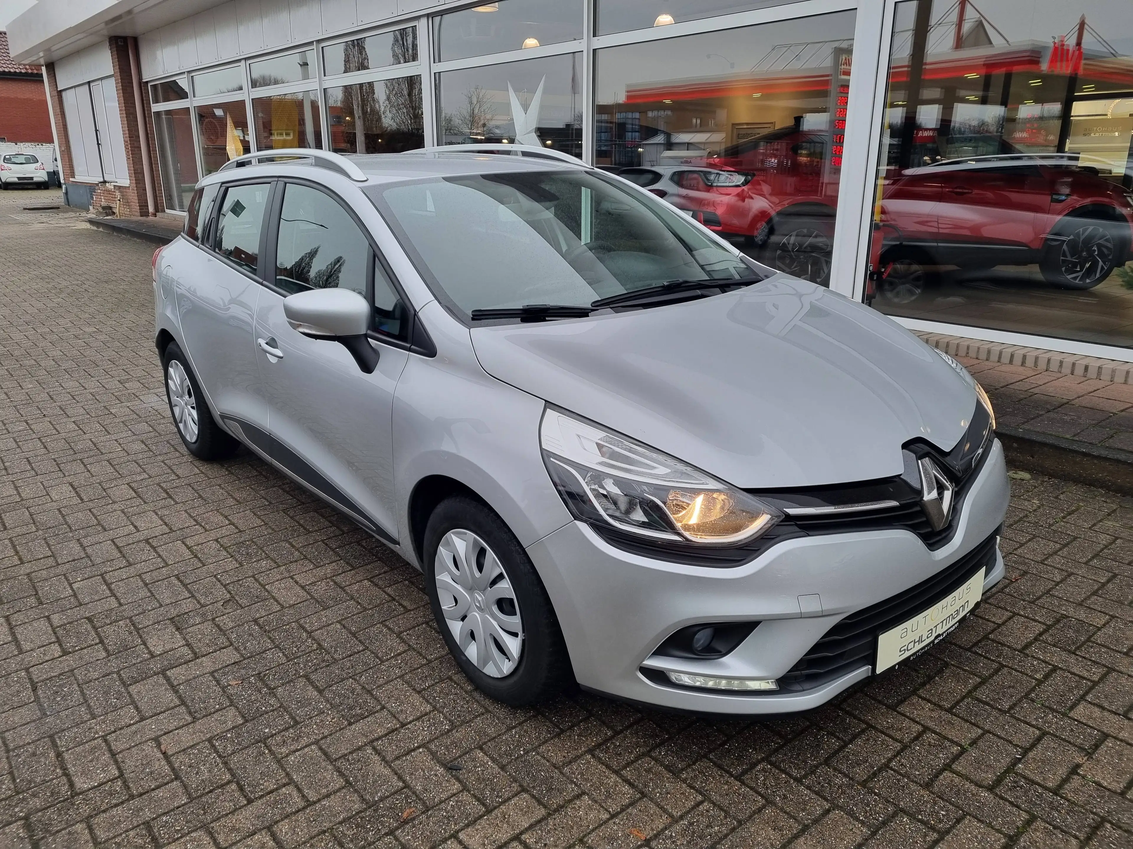 Renault Clio Grandtour TCe 90 Business Edition *Navi *Garantie — photo 10