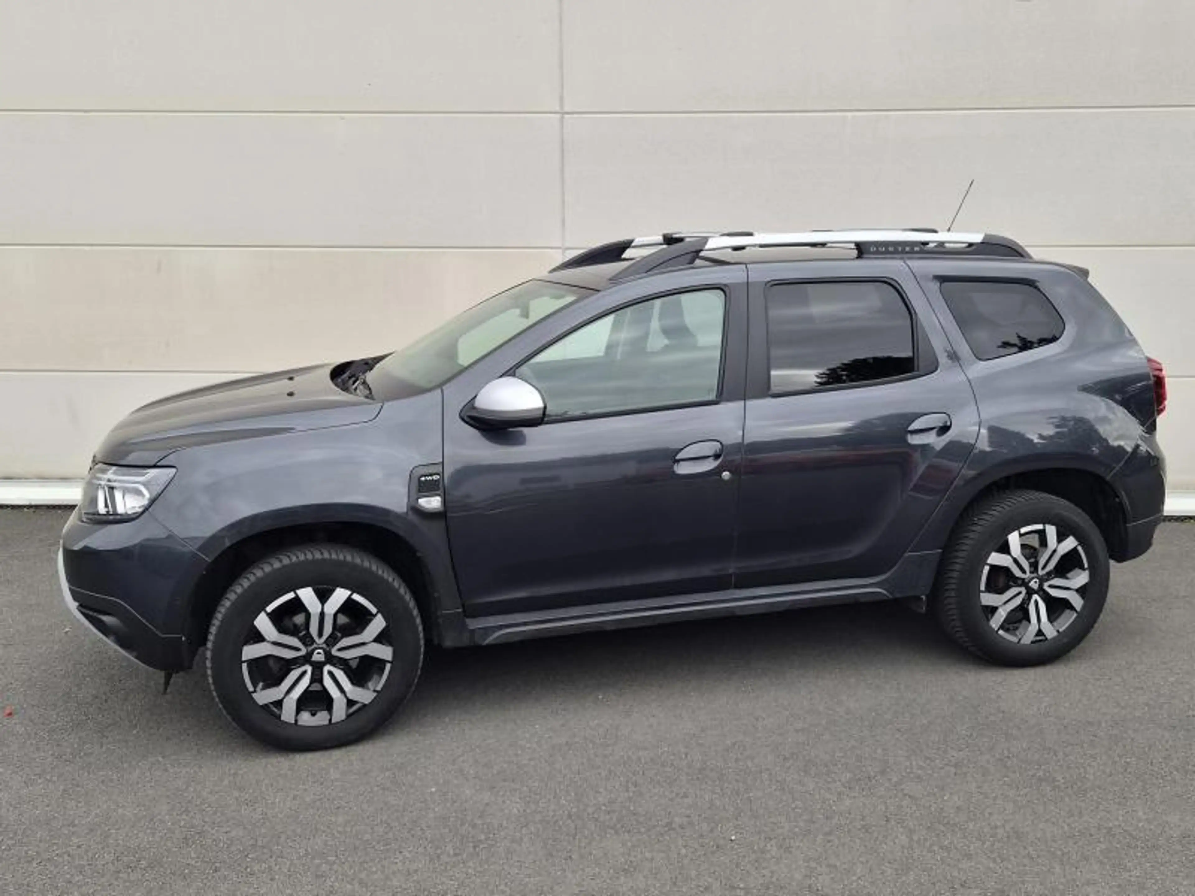 Dacia Duster Prestige 4x4 — photo 4