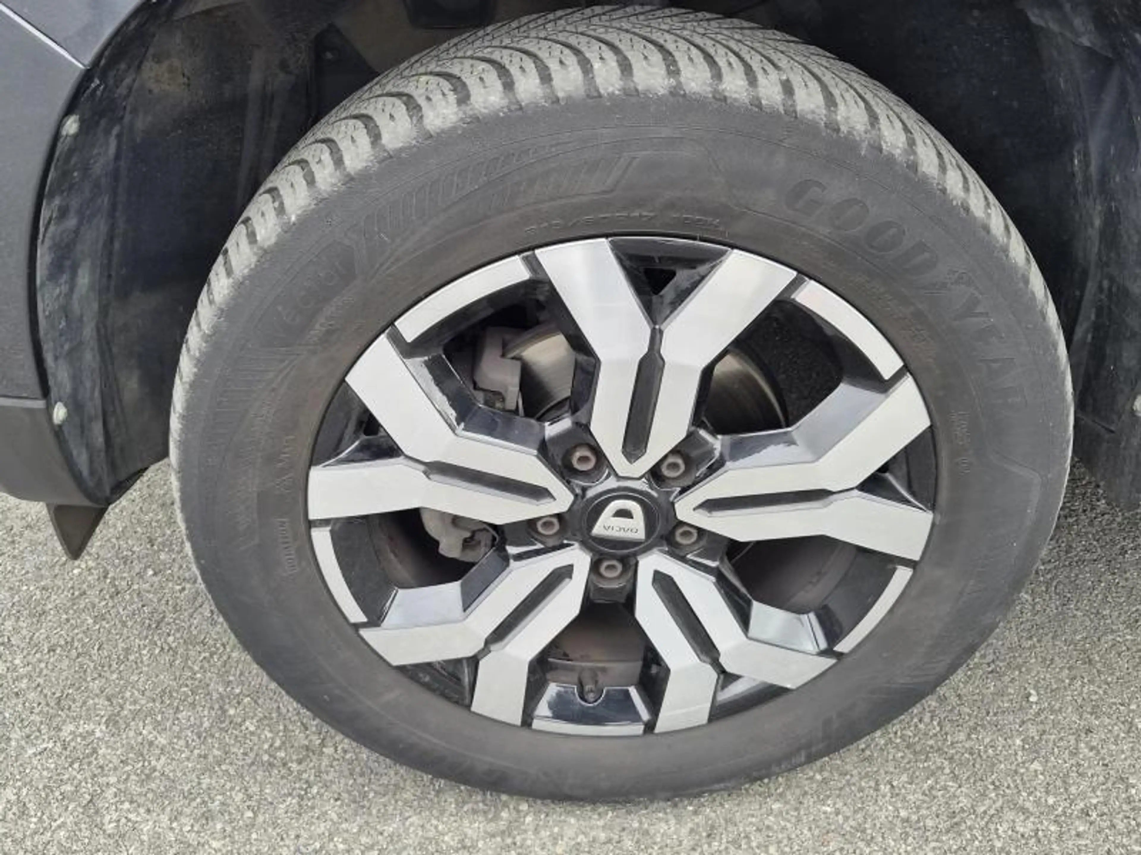 Dacia Duster Prestige 4x4 — photo 10
