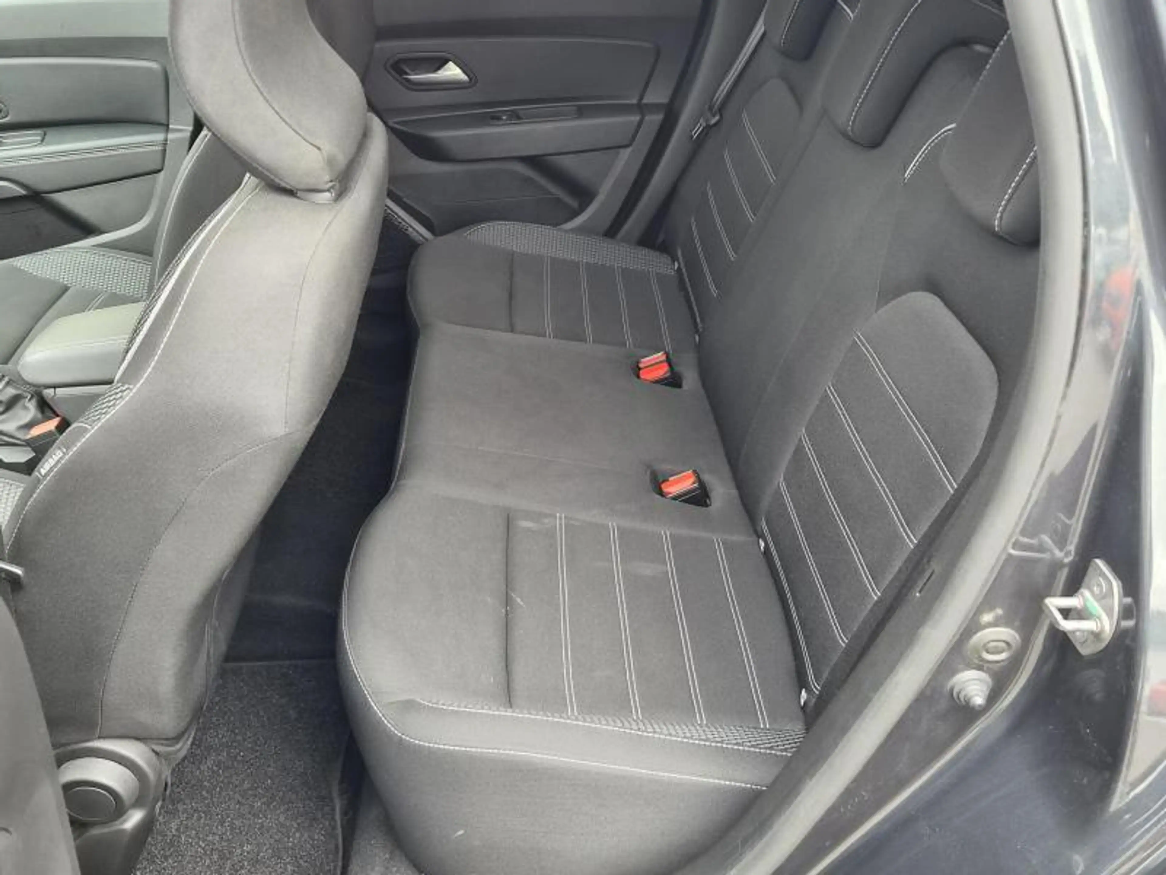 Dacia Duster Prestige 4x4 — photo 13