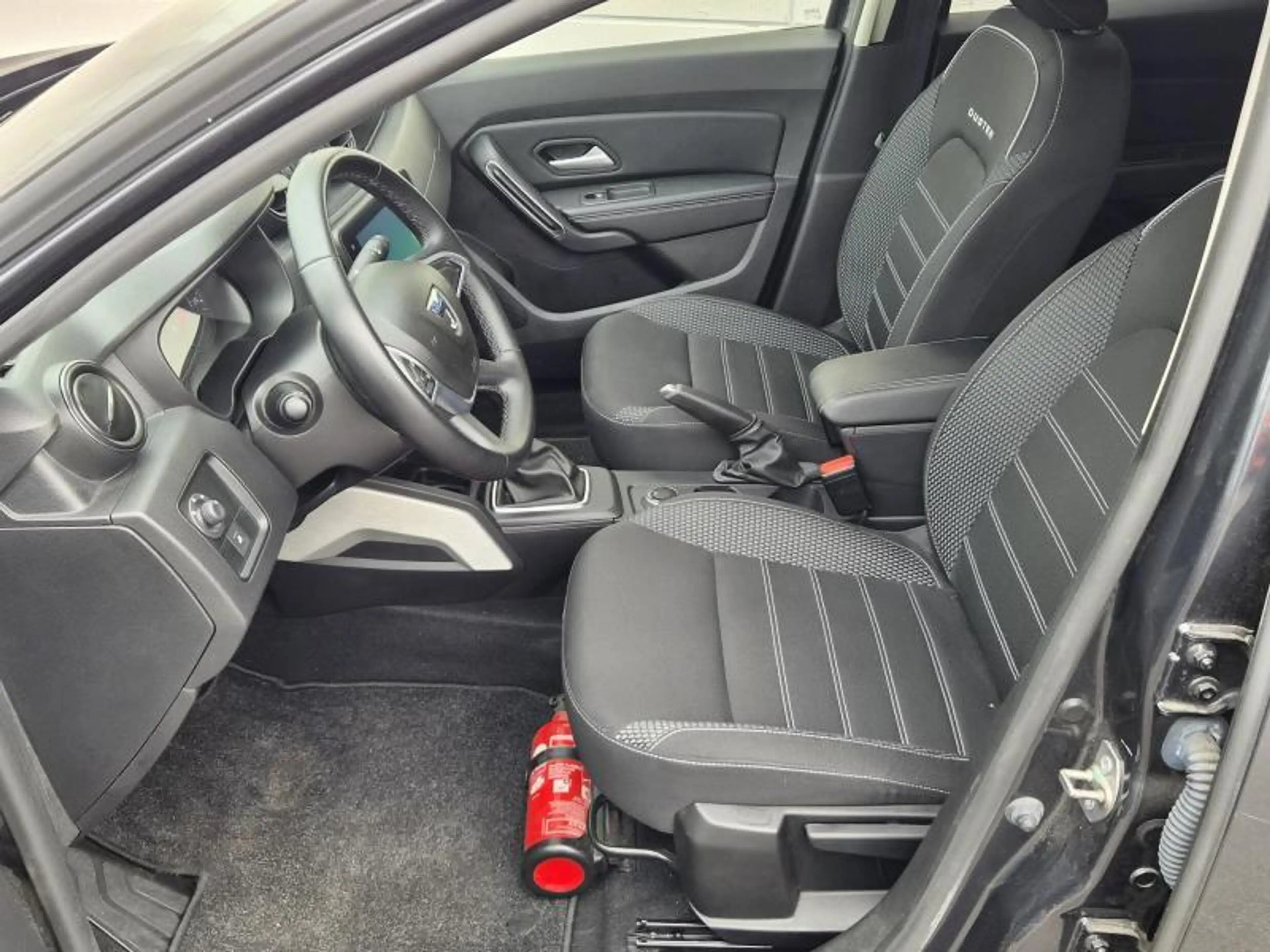Dacia Duster Prestige 4x4 — photo 12
