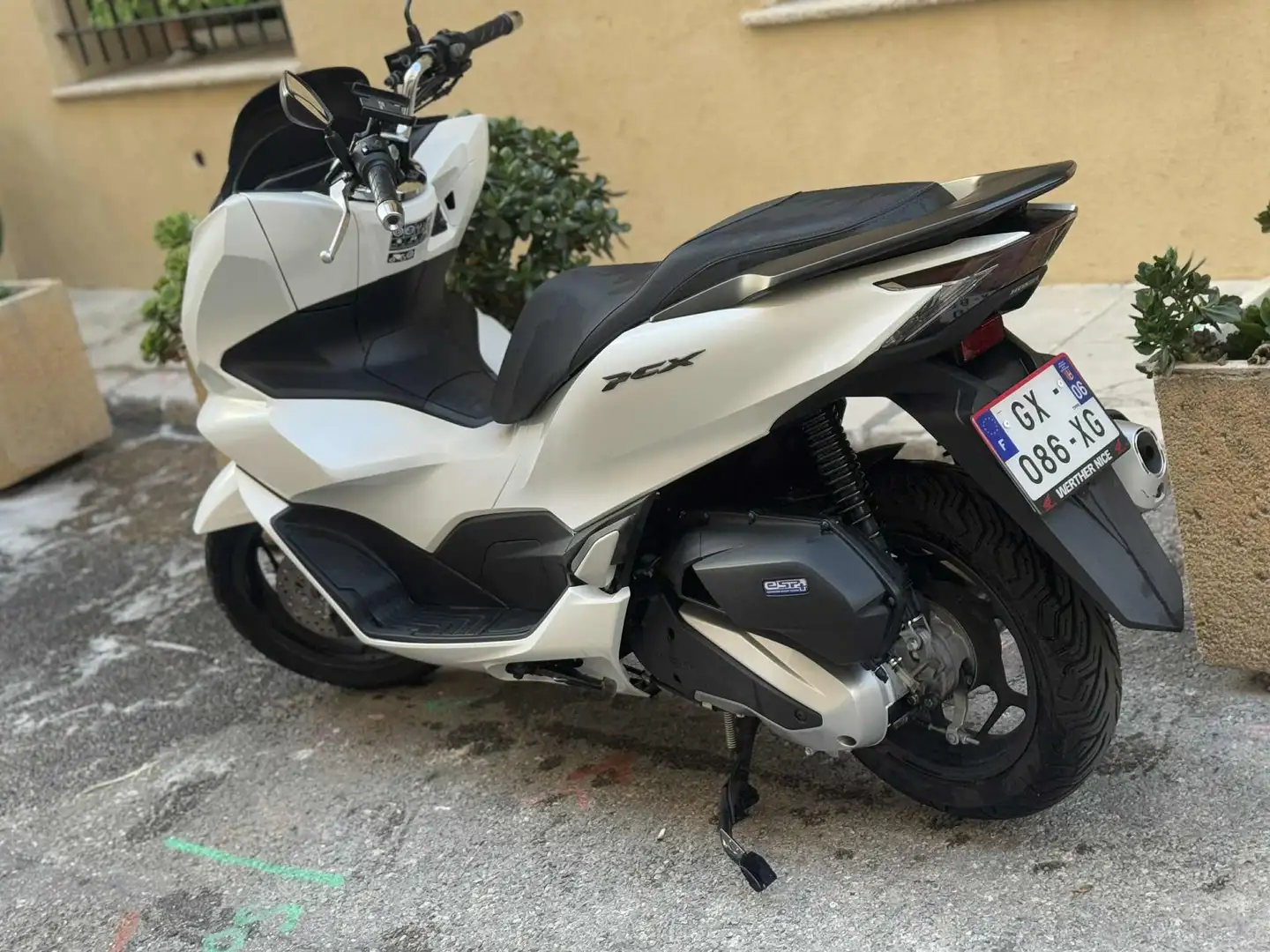 Honda PCX 125 Blanc - 2