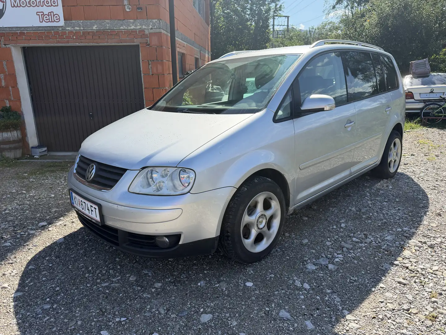 Volkswagen Touran Highline 2,0 TDI - 1