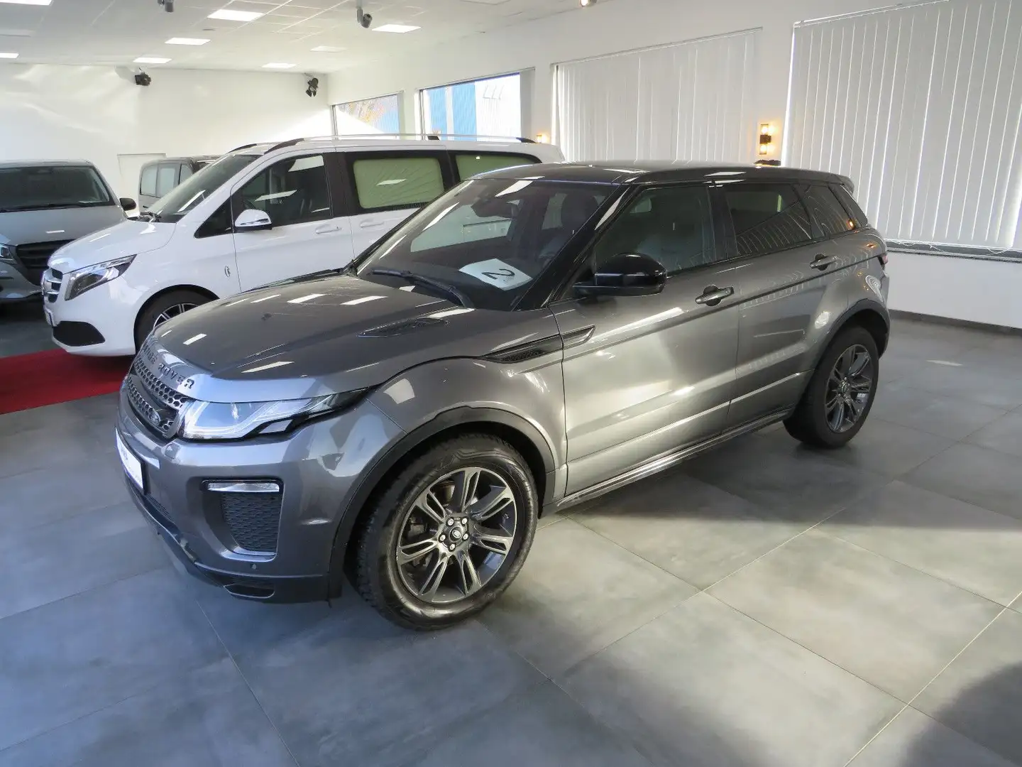 Land Rover Range Rover Evoque SE Dynamic Gris - 1