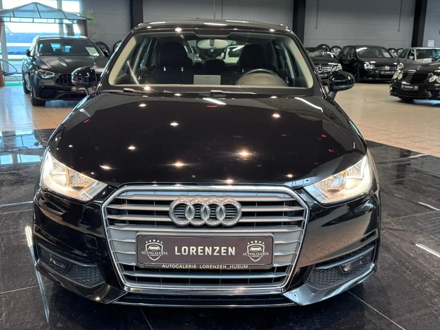 Audi A1 Sportback sport Sihzg MMI FIS Klima ZV 2.Ha Schwarz - 2