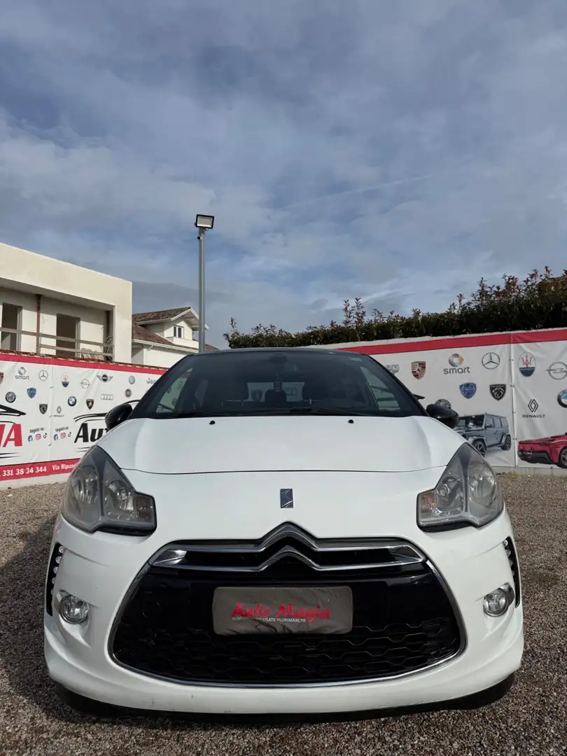 DS Automobiles DS 3 DS 3 1.4 HDi 70 Chic Bianco - 2