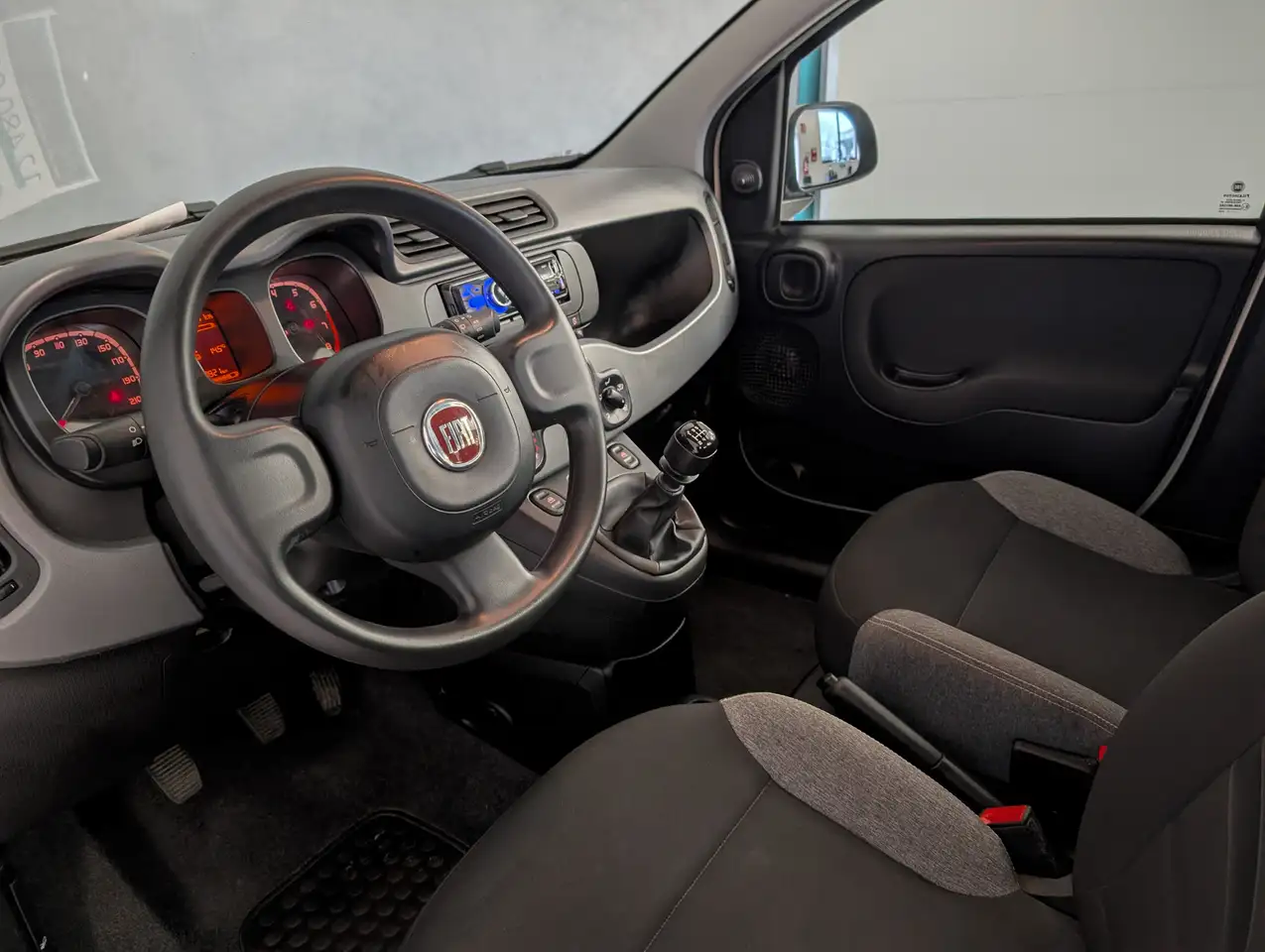 Fiat Panda 1.0 HYBRID 70CV CITY CROSS 10