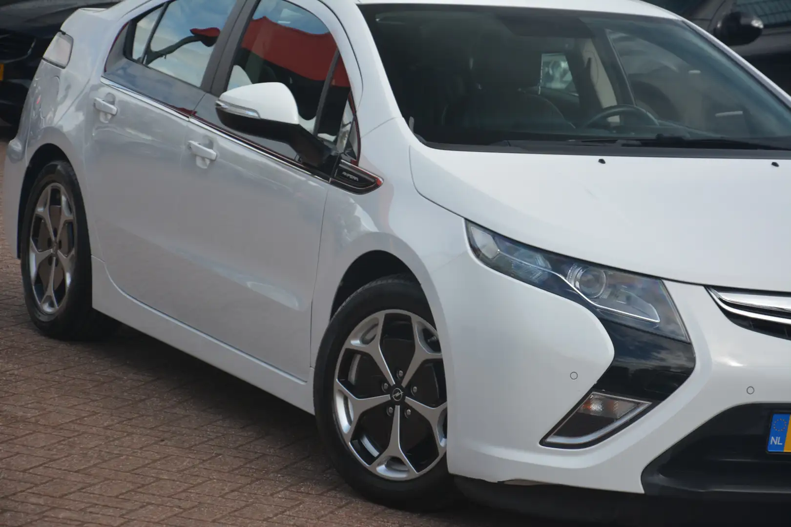 Opel Ampera 1.4 | Navigatie | Camera | Bose | Leer | Stoelverw Weiß - 2
