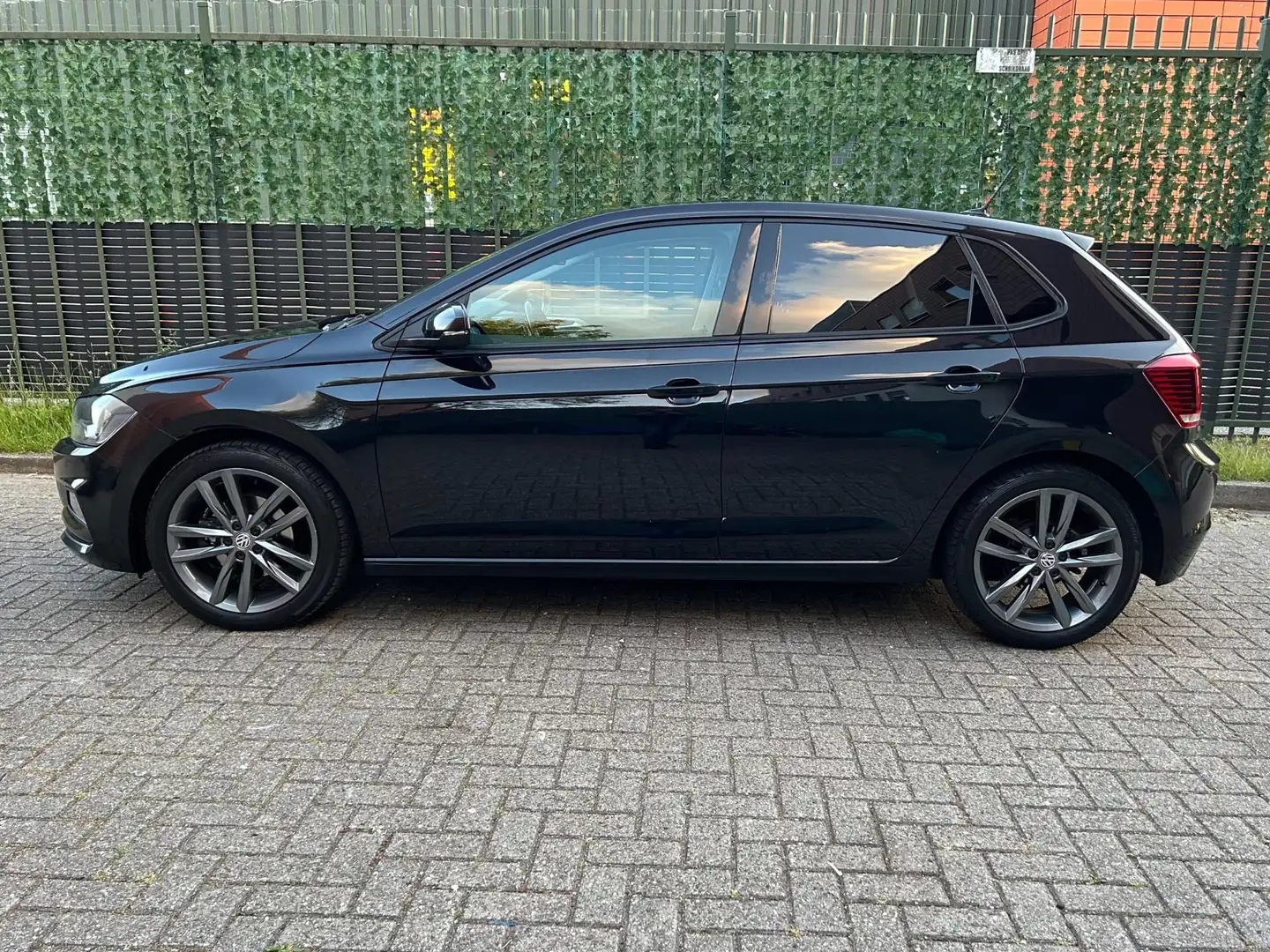 Volkswagen Polo 1.0 TSI Highline Zwart 2e EIG AIRCO|CAMERA Zwart - 2