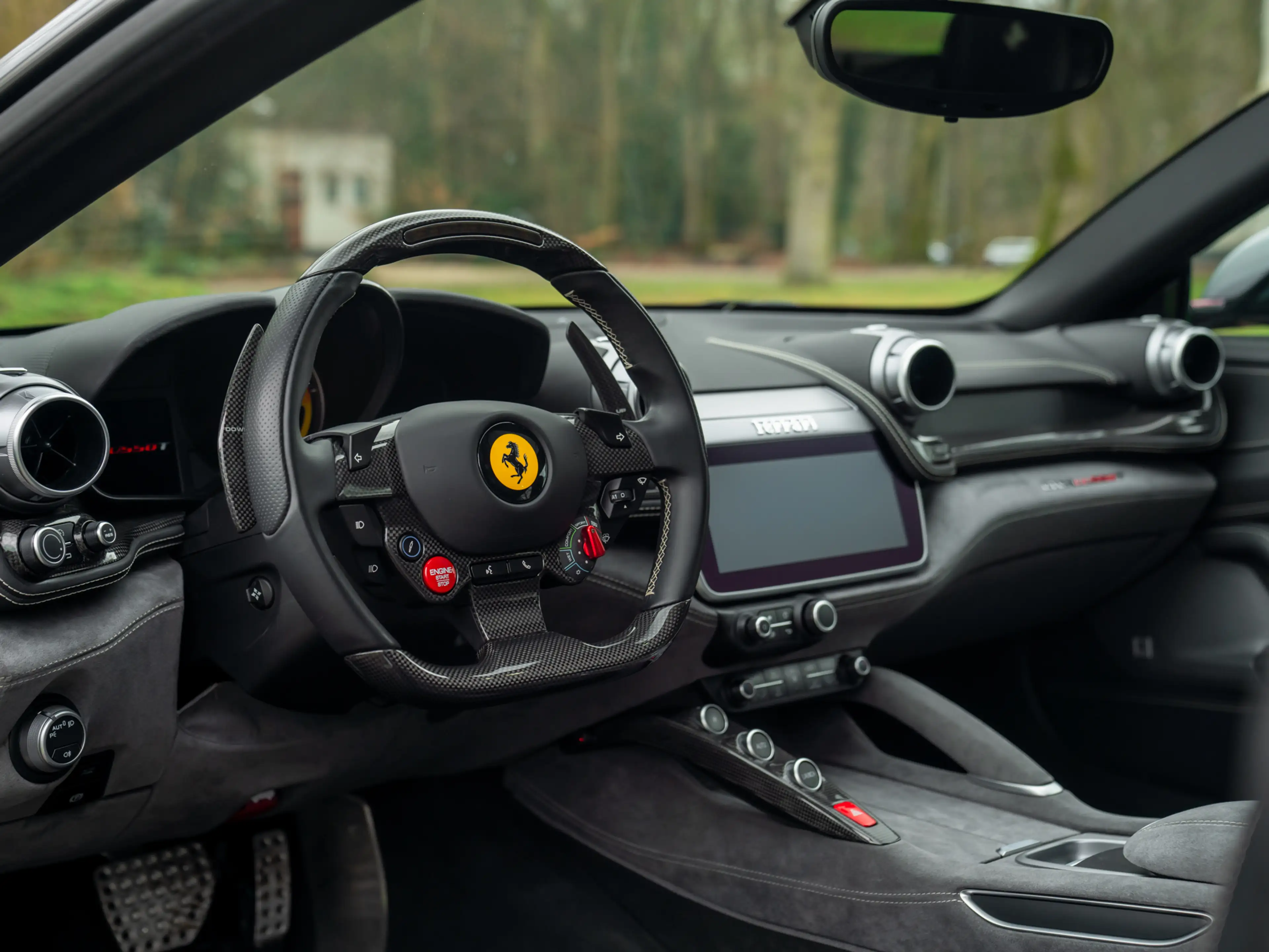 Ferrari GTC4 Lusso GTC4Lusso T 3.9 V8 | Pano-dak | JBL | Lift — photo 7