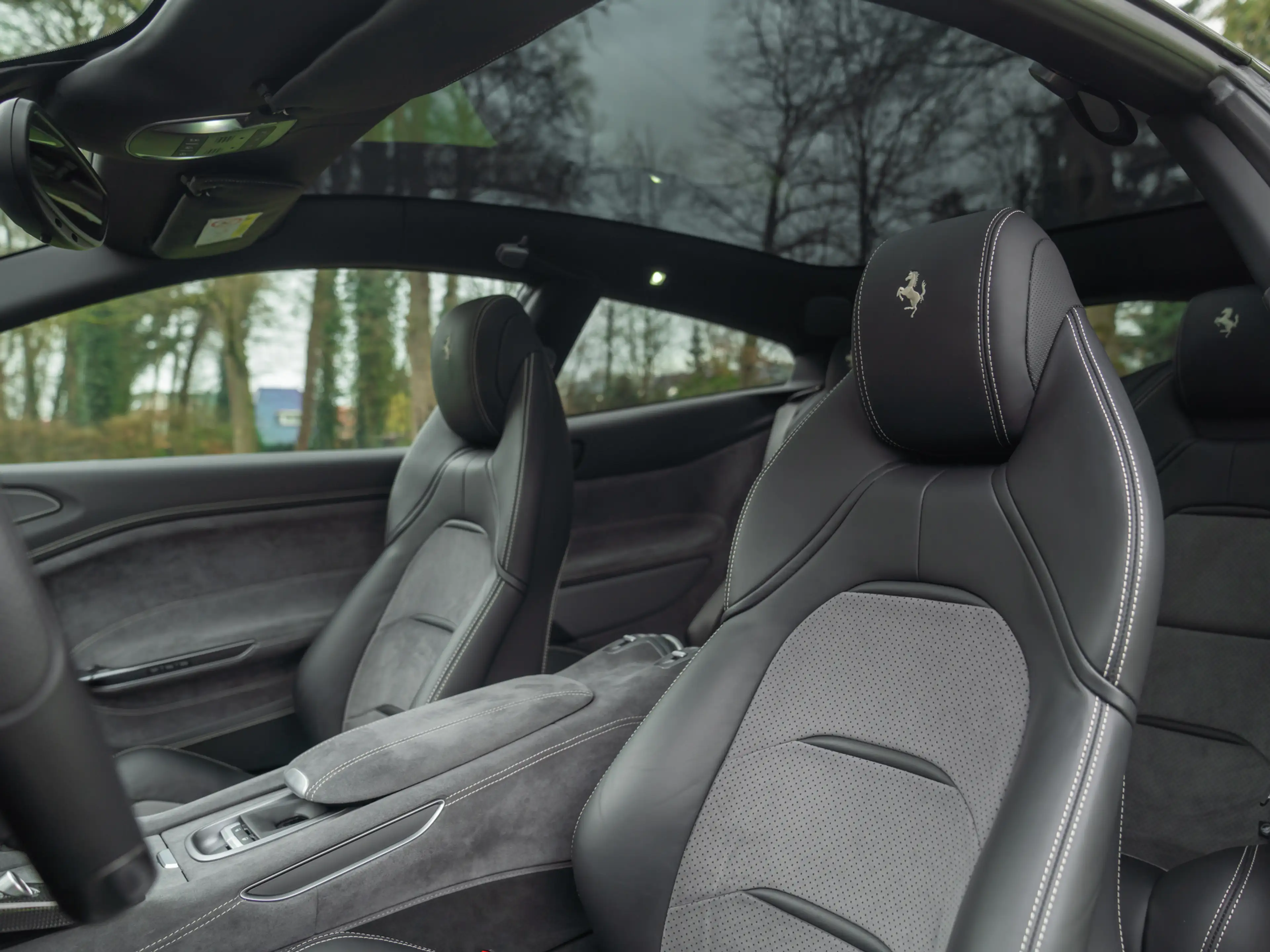 Ferrari GTC4 Lusso GTC4Lusso T 3.9 V8 | Pano-dak | JBL | Lift — photo 9