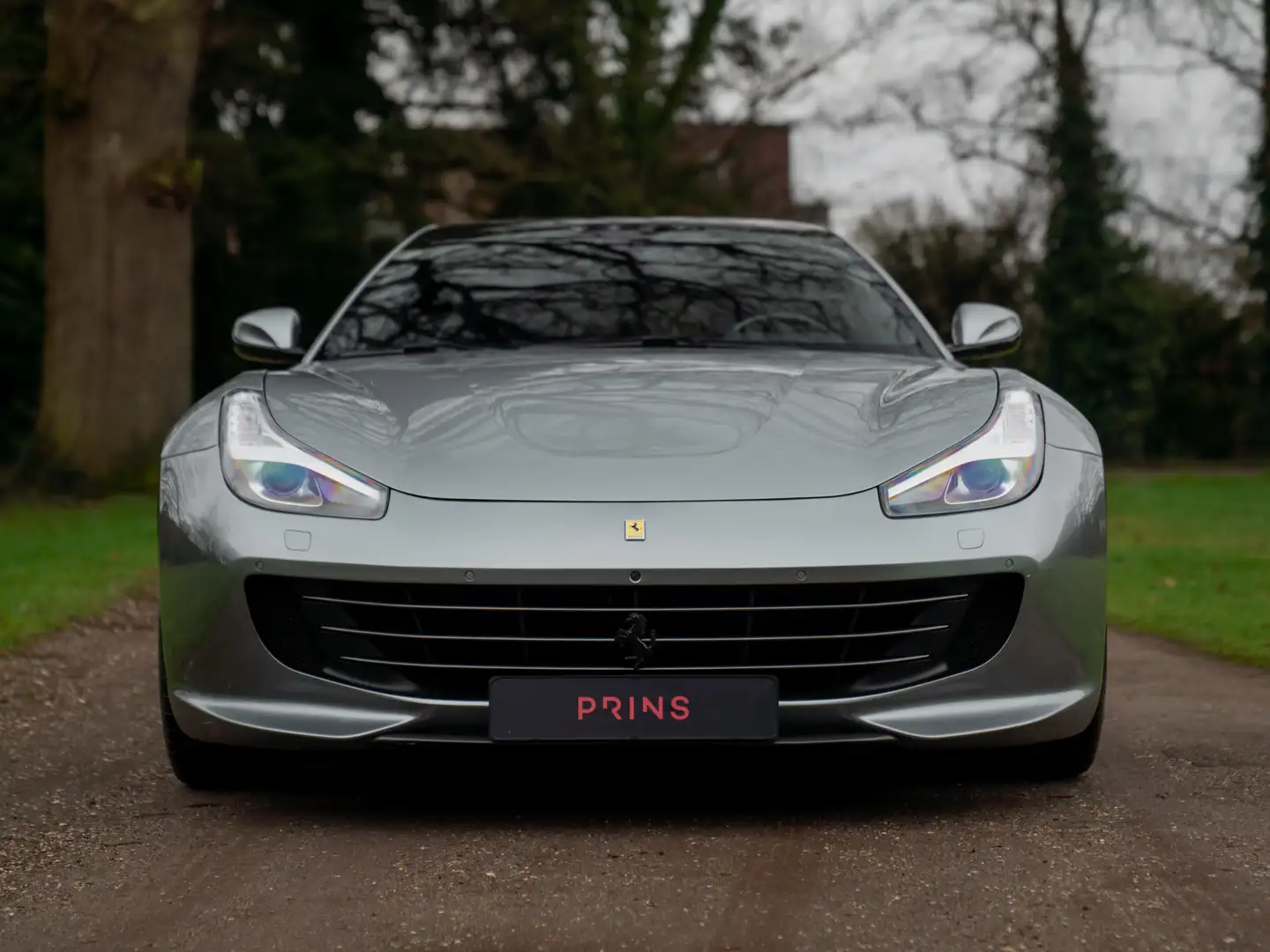 Ferrari GTC4 Lusso GTC4Lusso T 3.9 V8 | Pano-dak | JBL | Lift Gris - 2