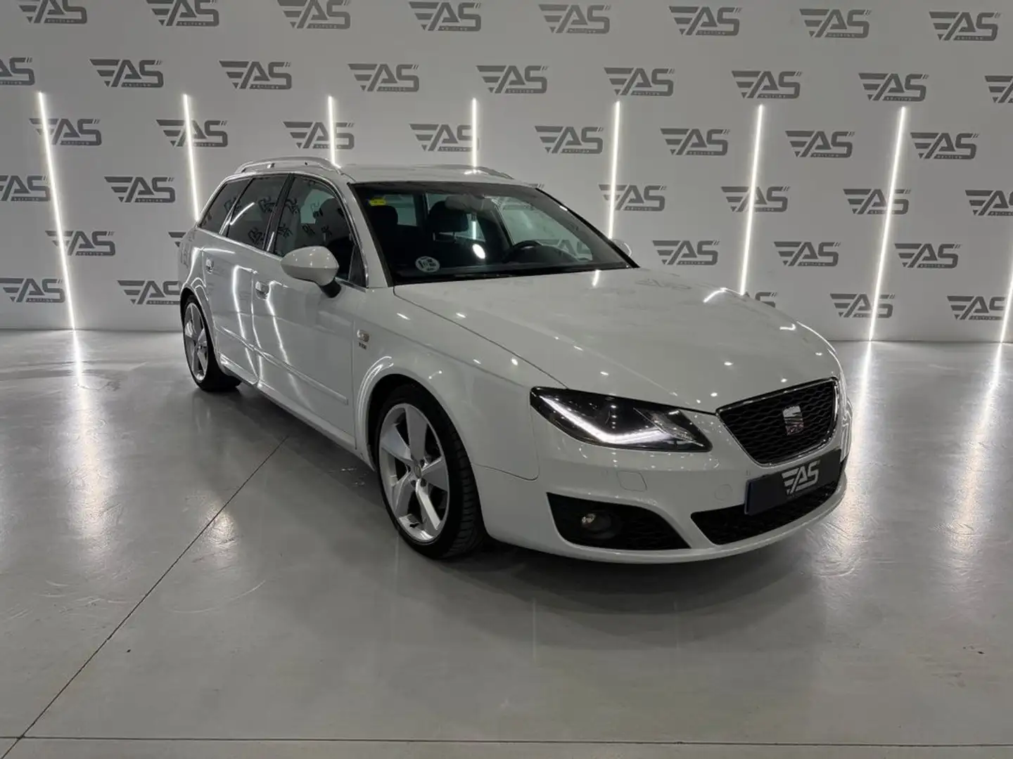 SEAT Exeo ST 2.0 TDI CR 170 CV Sport Weiß - 2