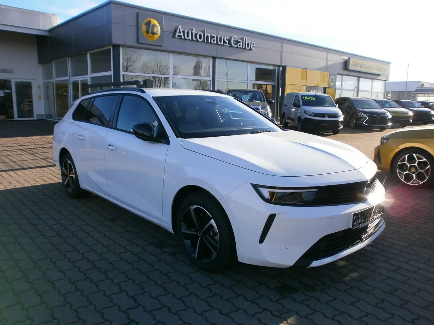 Opel Astra Edition , SHZ , LHZ , LED , Allwetter , Alu , AGR Weiß - 1