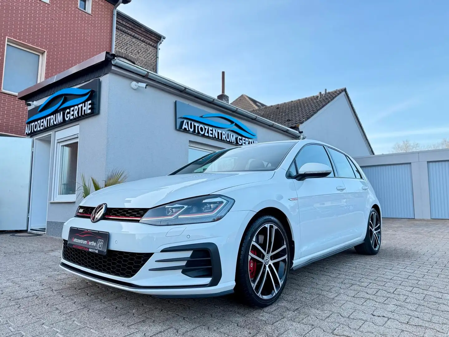 Volkswagen Golf VII Lim. GTI Performance BMT/Start-Stopp Weiß - 2