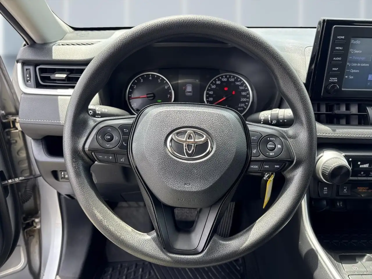 Toyota RAV 4 снимка Toyota RAV 4
