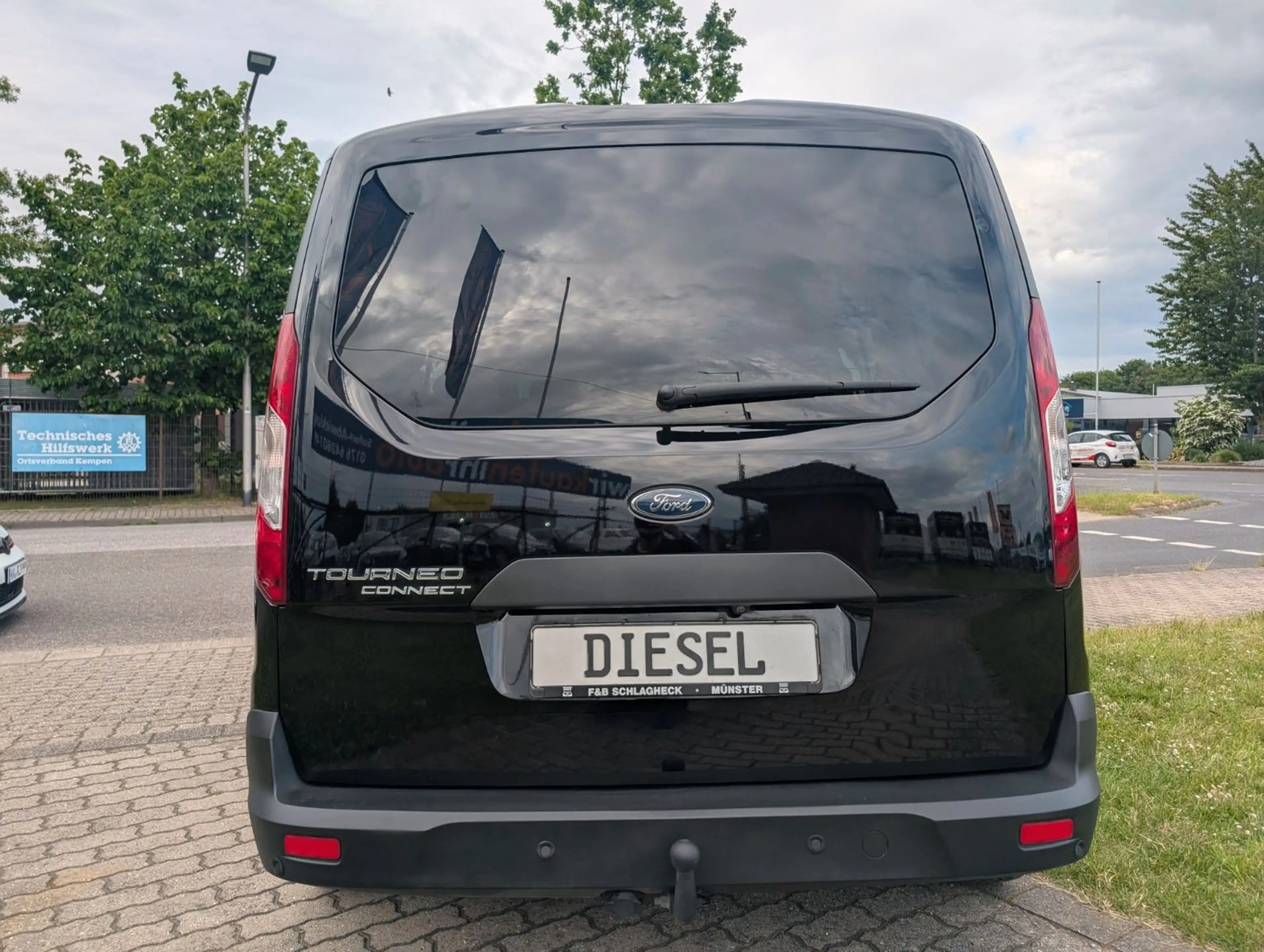 Ford Grand Tourneo Connect Trend*KAMERA*PDC*AHK !! — photo 10