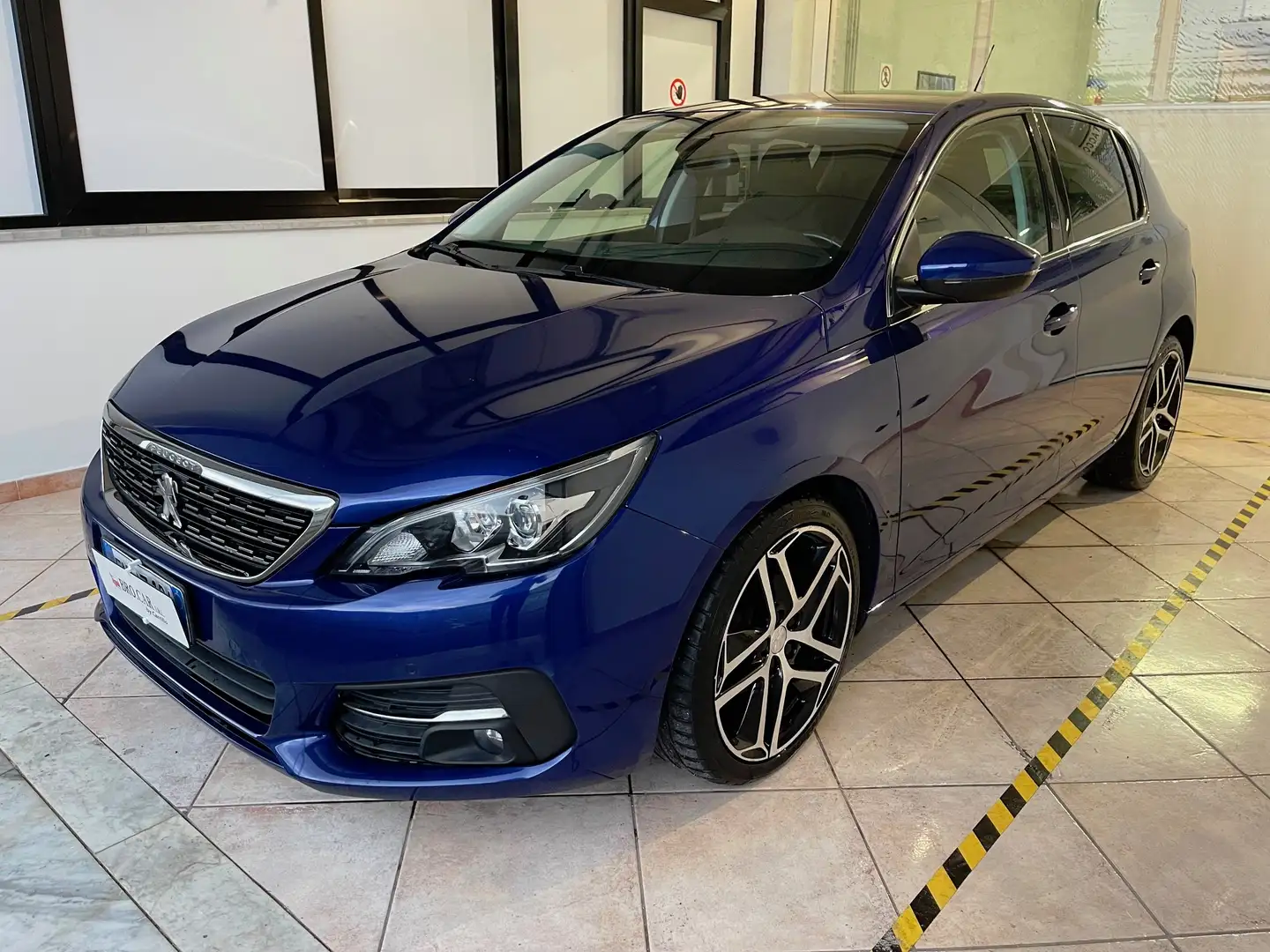 Peugeot 308 308 5p 1.6 bluehdi Allure 120cv Blau - 1