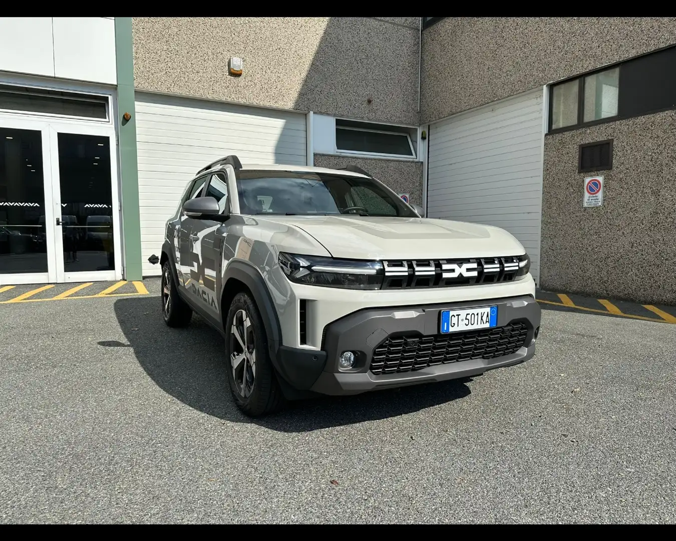Dacia Duster Journey Hybrid 140 Beige - 1