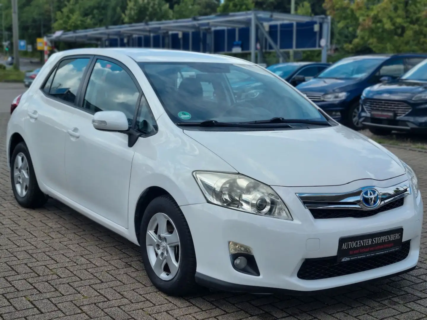 Toyota Auris Hybrid Life 1.8 Automatik/1.Hand/Garantie Белый - 2