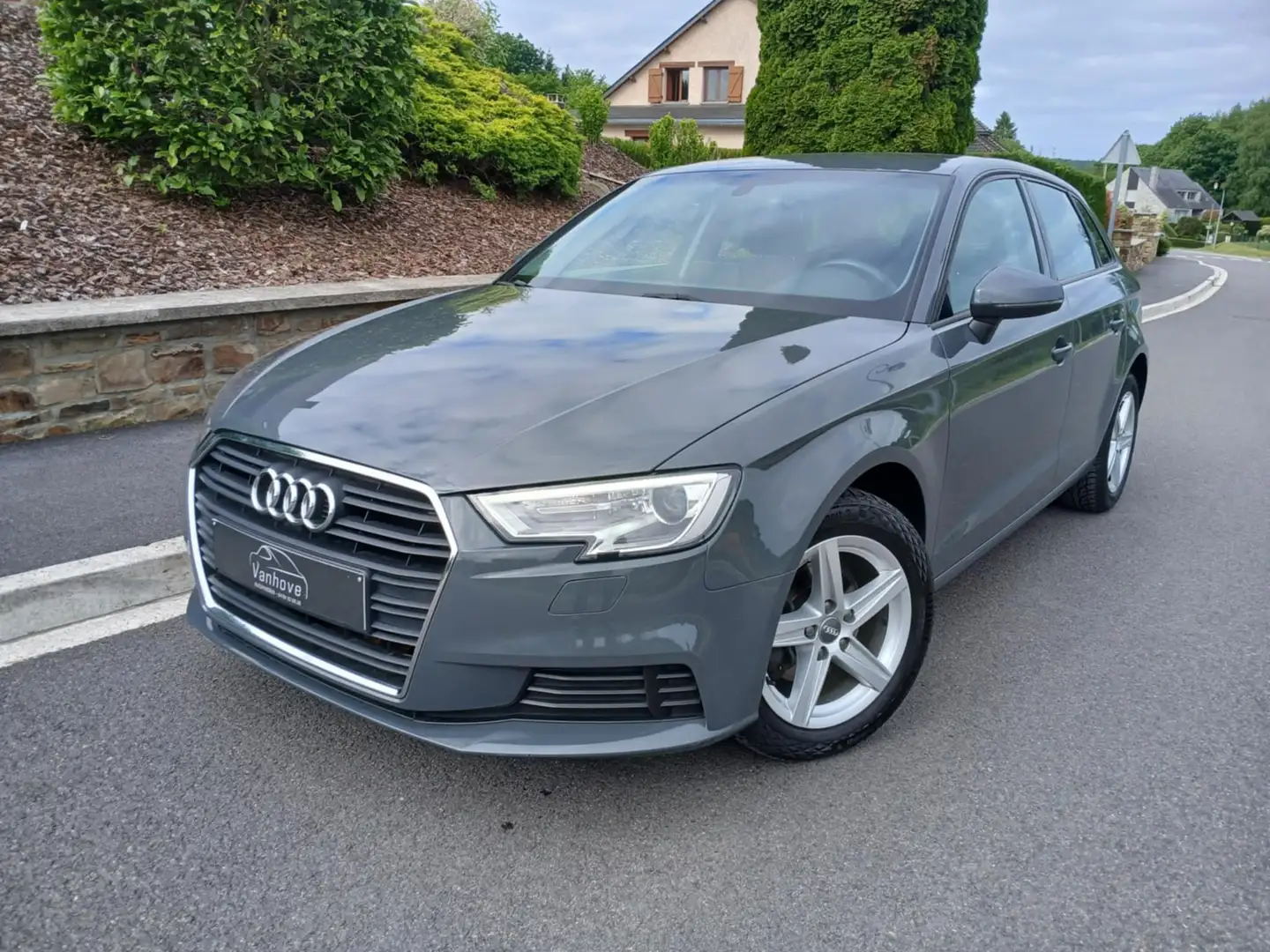 Audi A3 Sportback 30 TFSI Design (EU6d-TEMP) Gris - 1