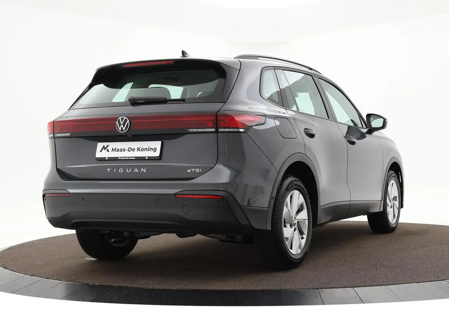 Volkswagen Tiguan 1.5 eTSI 130pk DSG Life Edition · Camera · Apple/A Grijs - 2