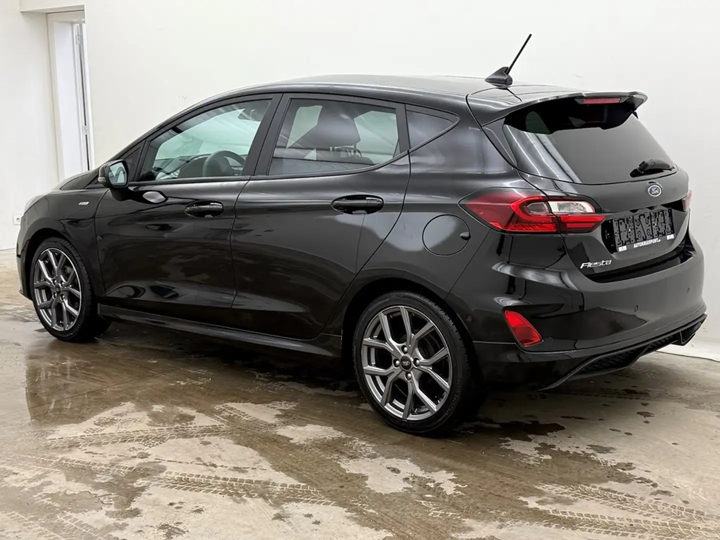 Ford Fiesta 1.0 EcoBoost ST-Line GPS Camera Verw.zetels+stuur Noir - 2