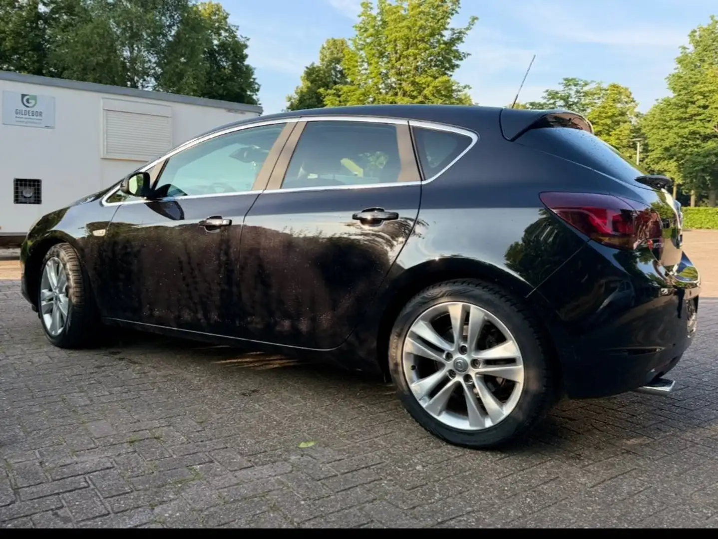 Opel Astra Astra 1.6 Turbo Sport Zwart - 1