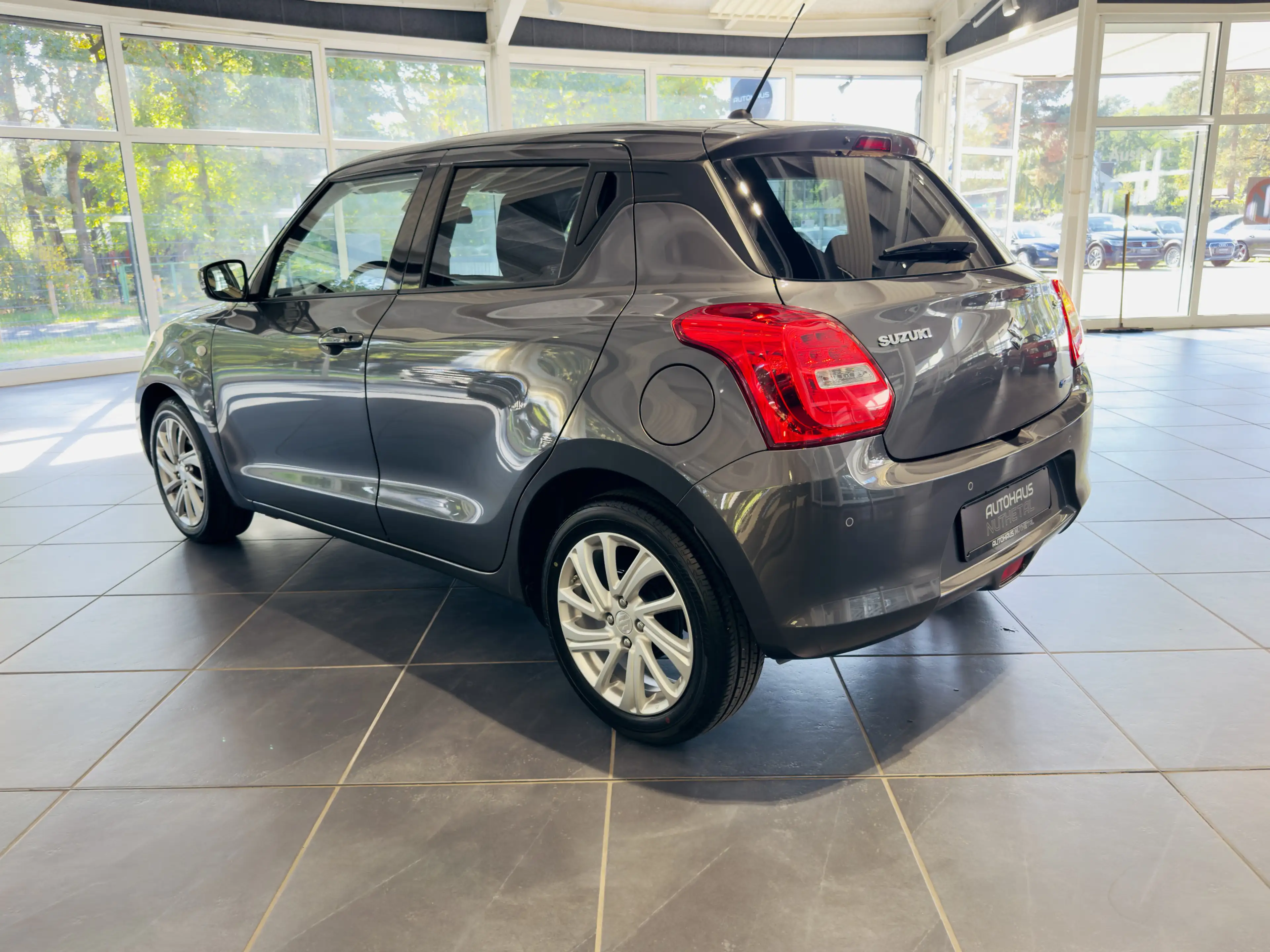 Suzuki Swift 1,2 COMFORT CVT CARPLAY   SITZHEIZUNG — photo 4