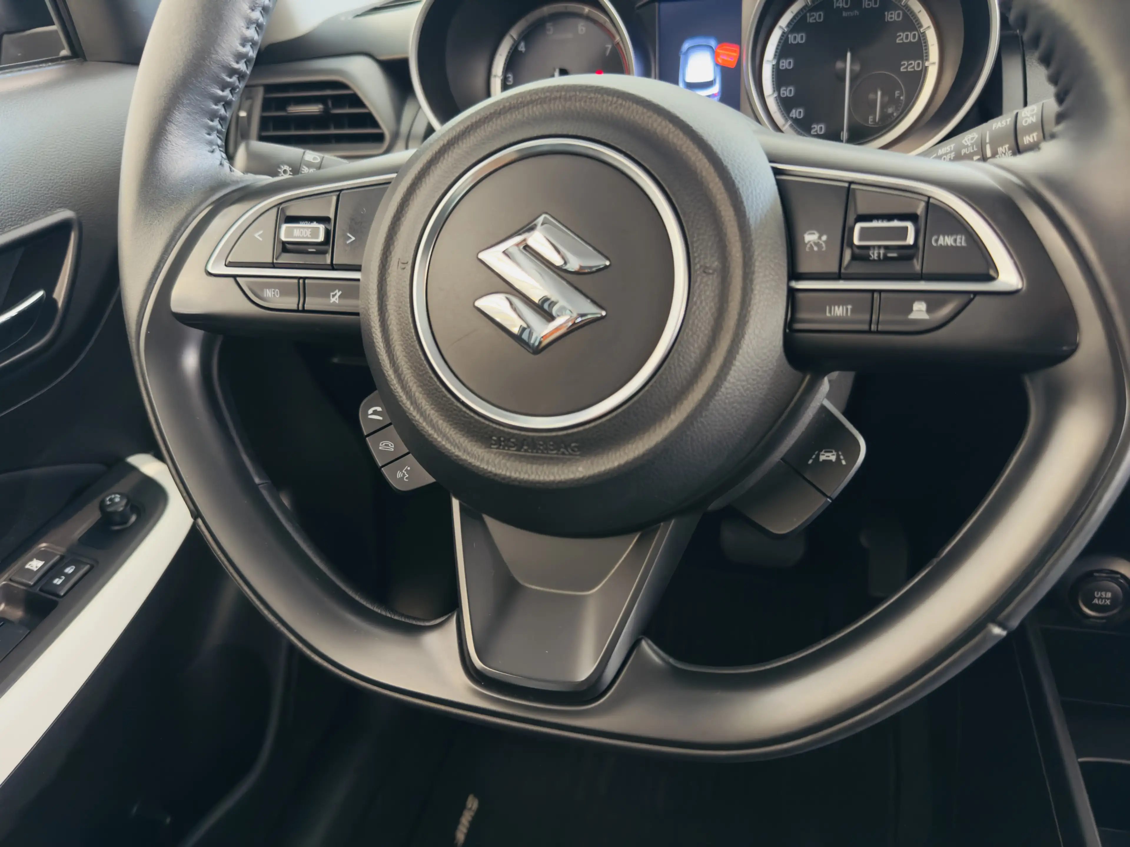 Suzuki Swift 1,2 COMFORT CVT CARPLAY   SITZHEIZUNG — photo 15