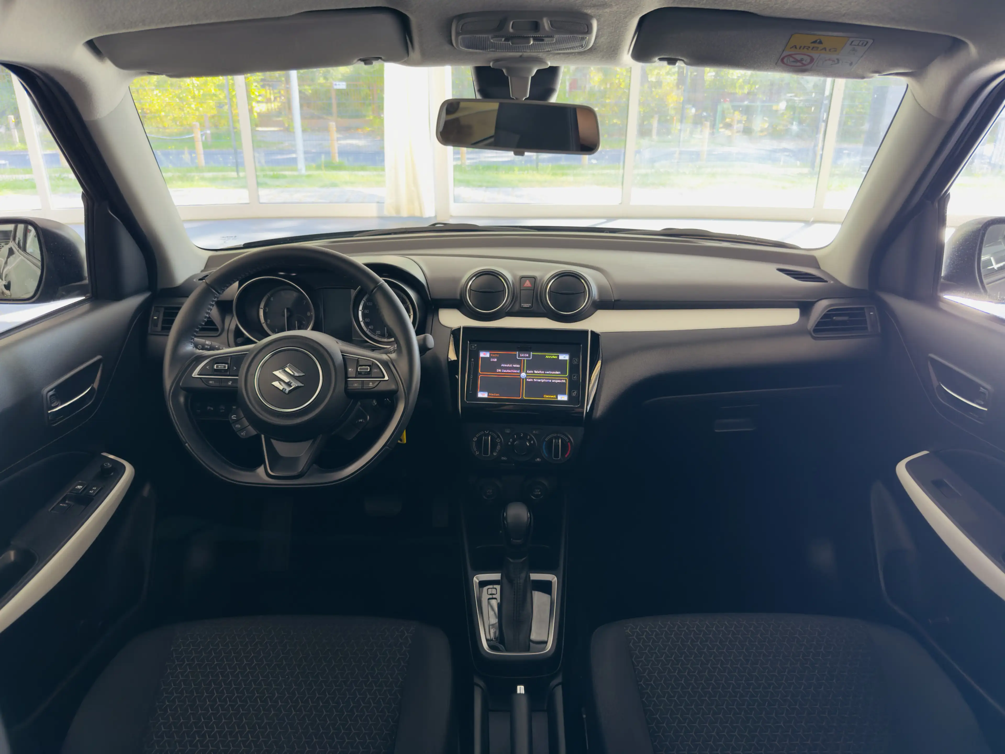 Suzuki Swift 1,2 COMFORT CVT CARPLAY   SITZHEIZUNG — photo 13